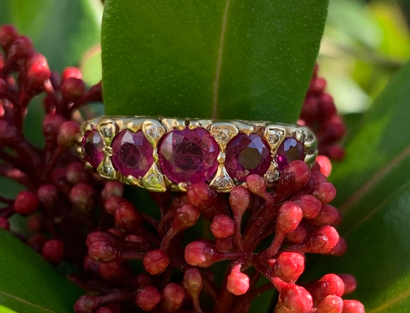 Stunning Vintage 1.5ct Ruby & Diamond 18ct Gold Half Eternity Ring
