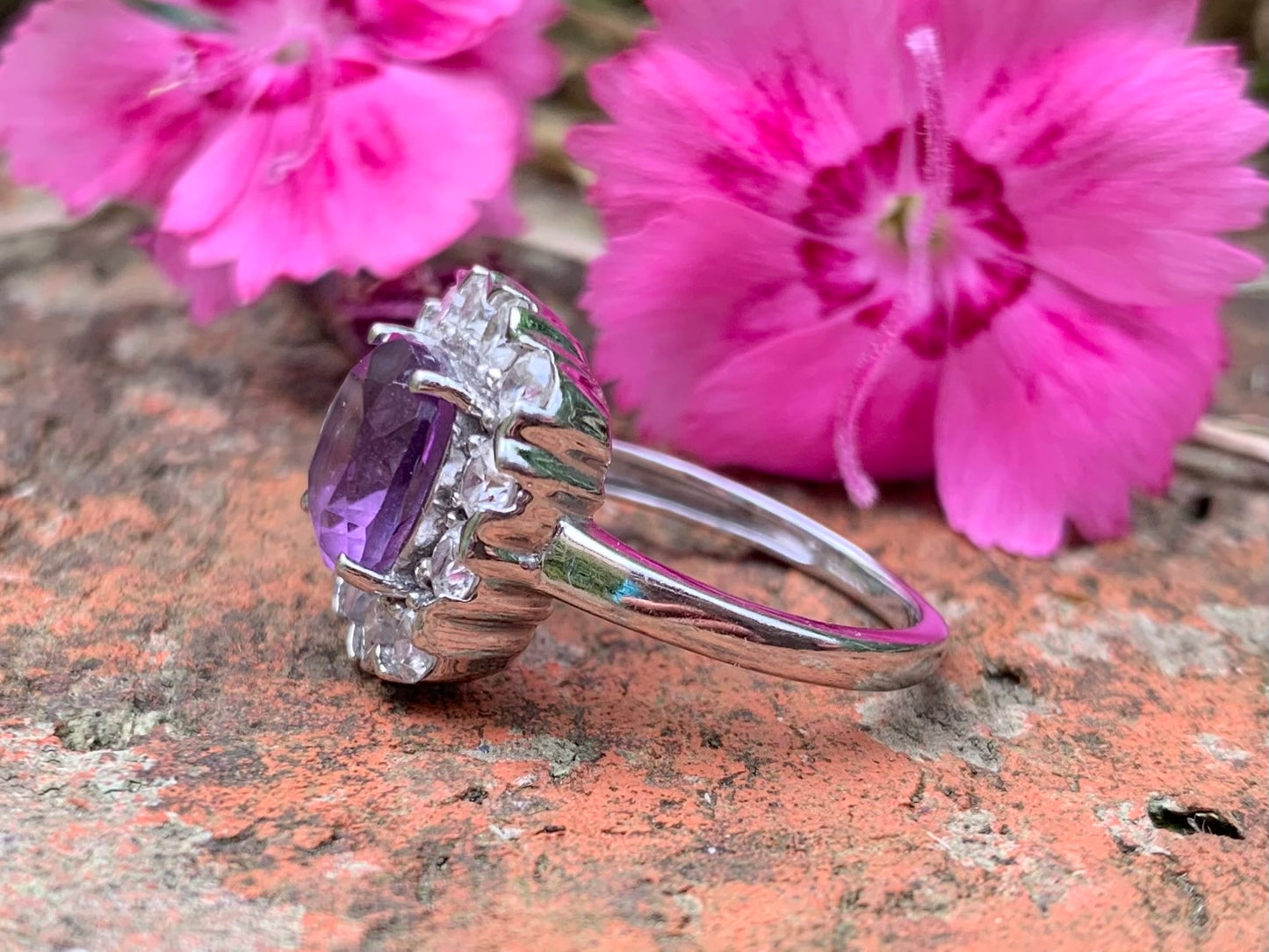 Vintage/Antique Magnificent 3.84 carat Amethyst & 1.2 carat Diamond 9ct White Gold Ring