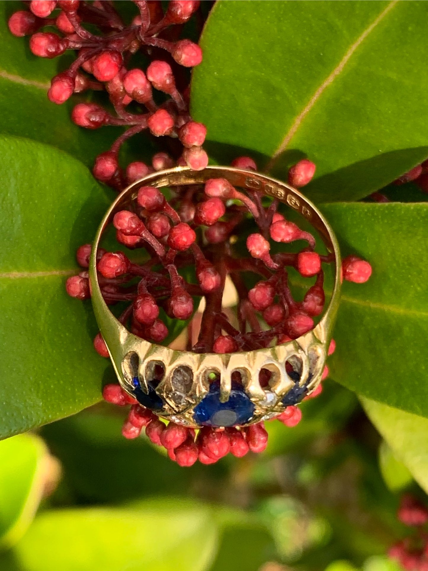 Vintage Sapphire & Diamond 18ct Gold Ring