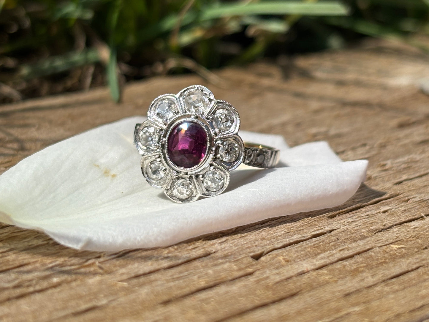 Vintage 0.75ct Ruby & 0.86ct Diamond set in 18ct God Cluster Ring