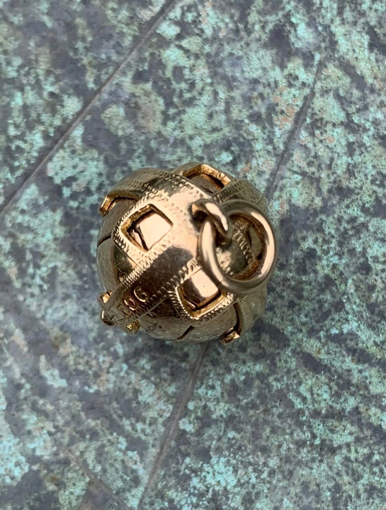 Vintage/Antique 9ct & Silver Masonic Ball Pendant