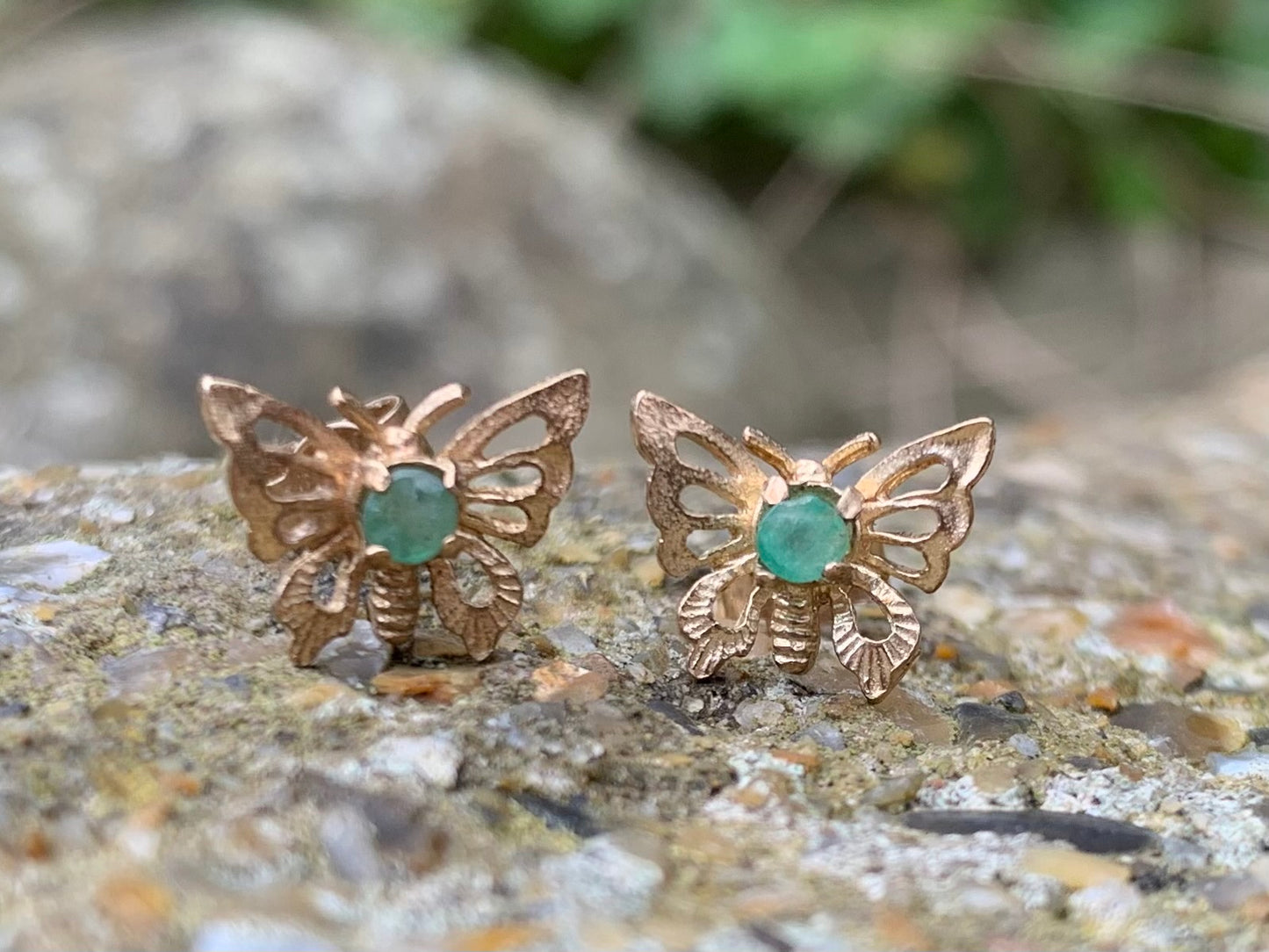 Beautiful Emerald 9ct Gold Butterfly Shaped Stud Earrings