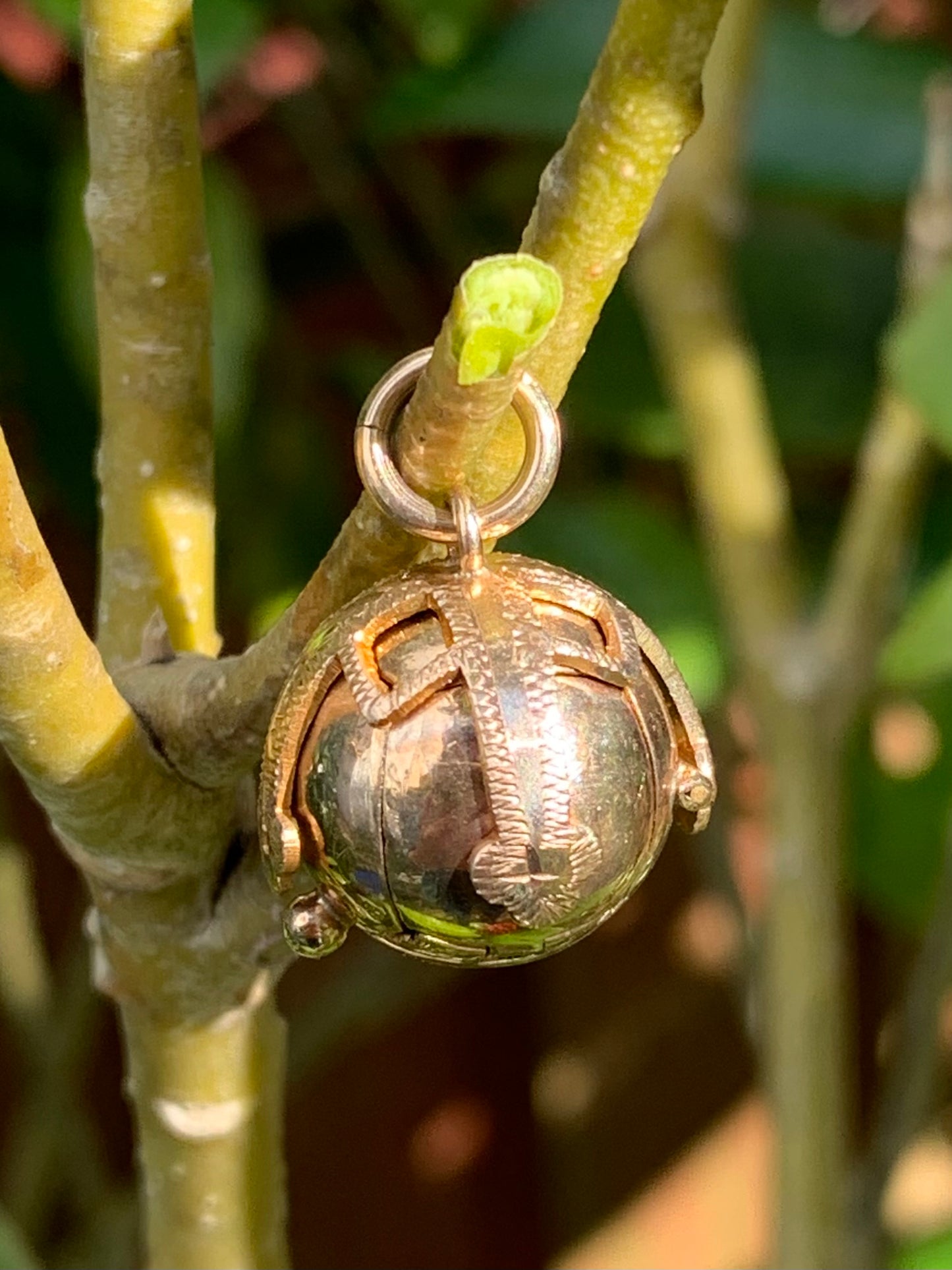 Stunning Solid 9ct Yellow Gold Secret Masonic Orb Pendant
