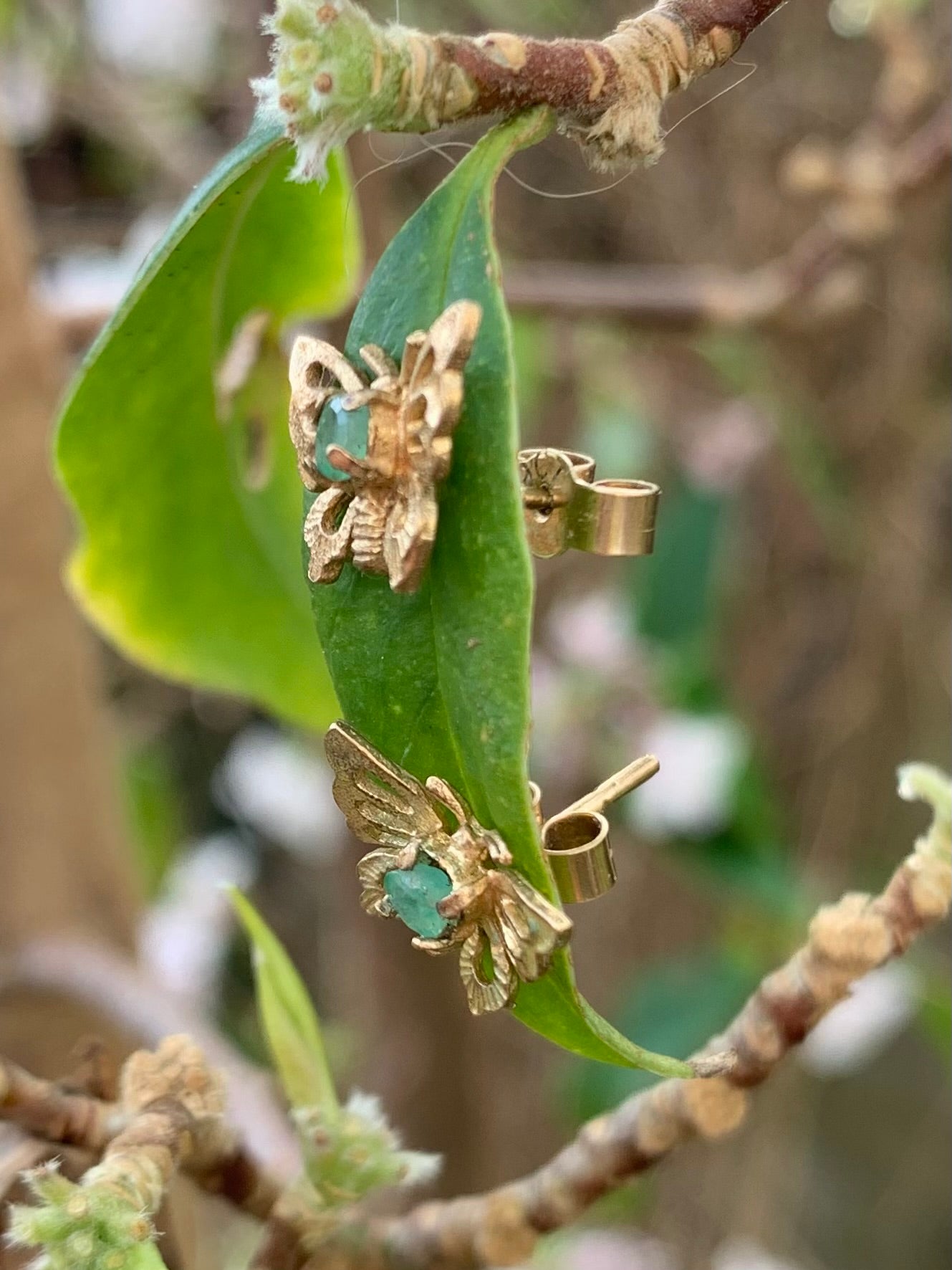 Beautiful Emerald 9ct Gold Butterfly Shaped Stud Earrings