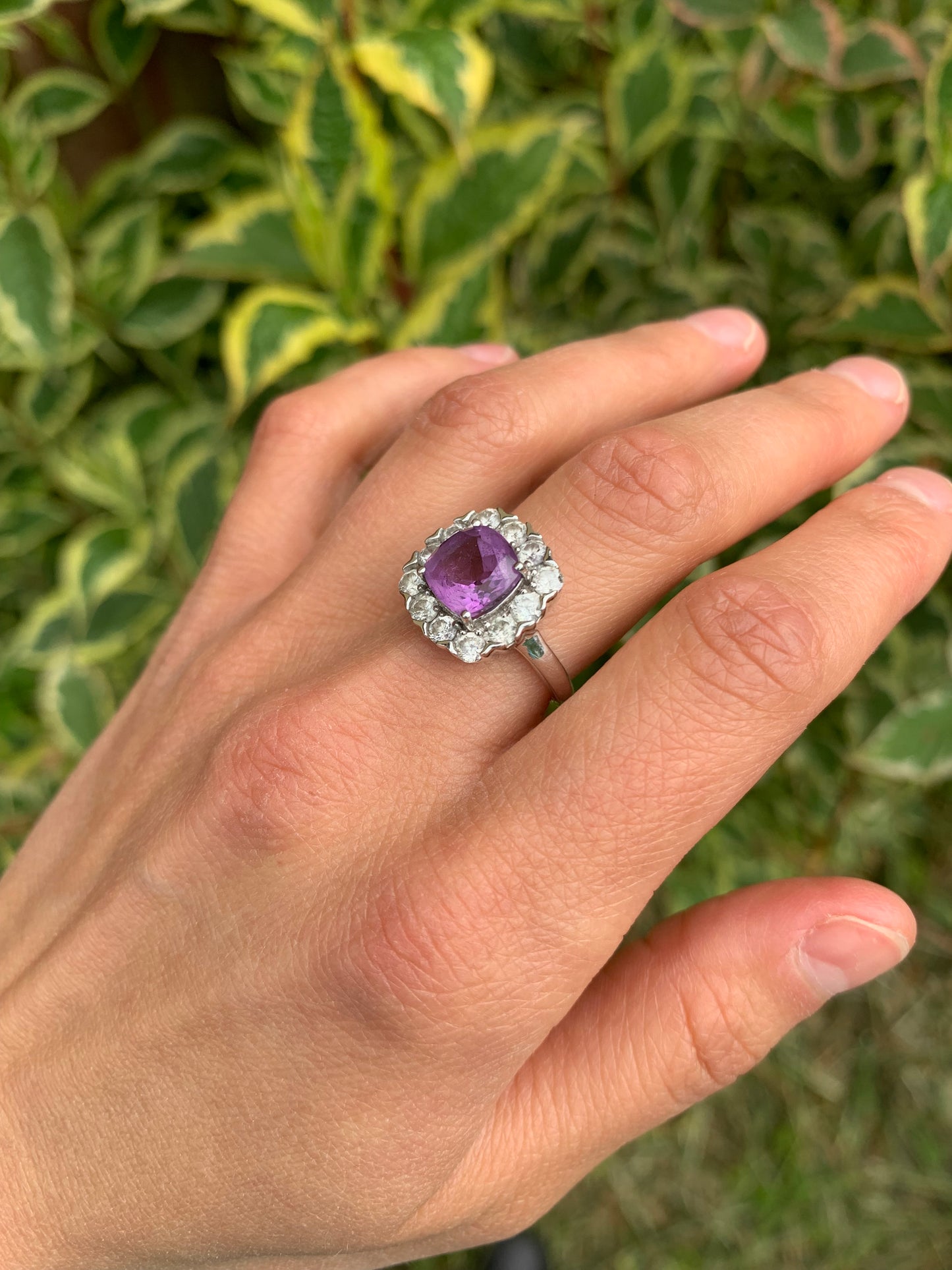 Vintage/Antique Magnificent 3.84 carat Amethyst & 1.2 carat Diamond 9ct White Gold Ring