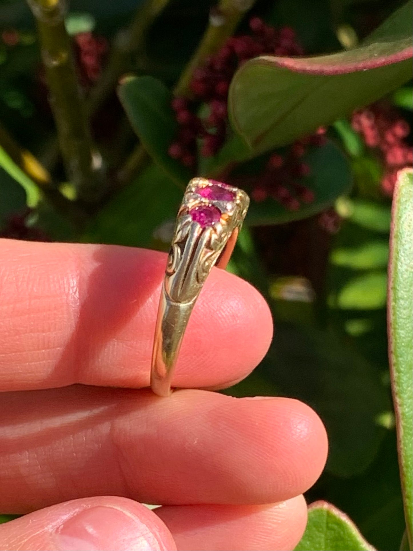 Stunning Vintage 1.5ct Ruby & Diamond 18ct Gold Half Eternity Ring