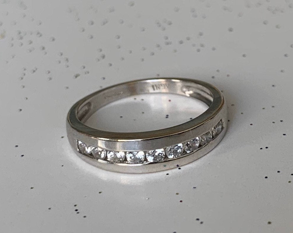 Anillo de media eternidad / alianza de boda de oro blanco de 18 k y diamantes, anillo de compromiso, anillo de aniversario, regalo de cumpleaños para ella, tamaño Reino Unido J/US4 3/4