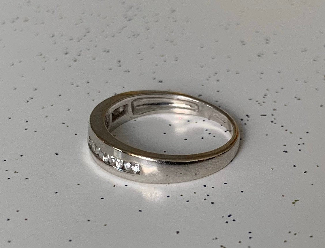 Anillo de media eternidad / alianza de boda de oro blanco de 18 k y diamantes, anillo de compromiso, anillo de aniversario, regalo de cumpleaños para ella, tamaño Reino Unido J/US4 3/4