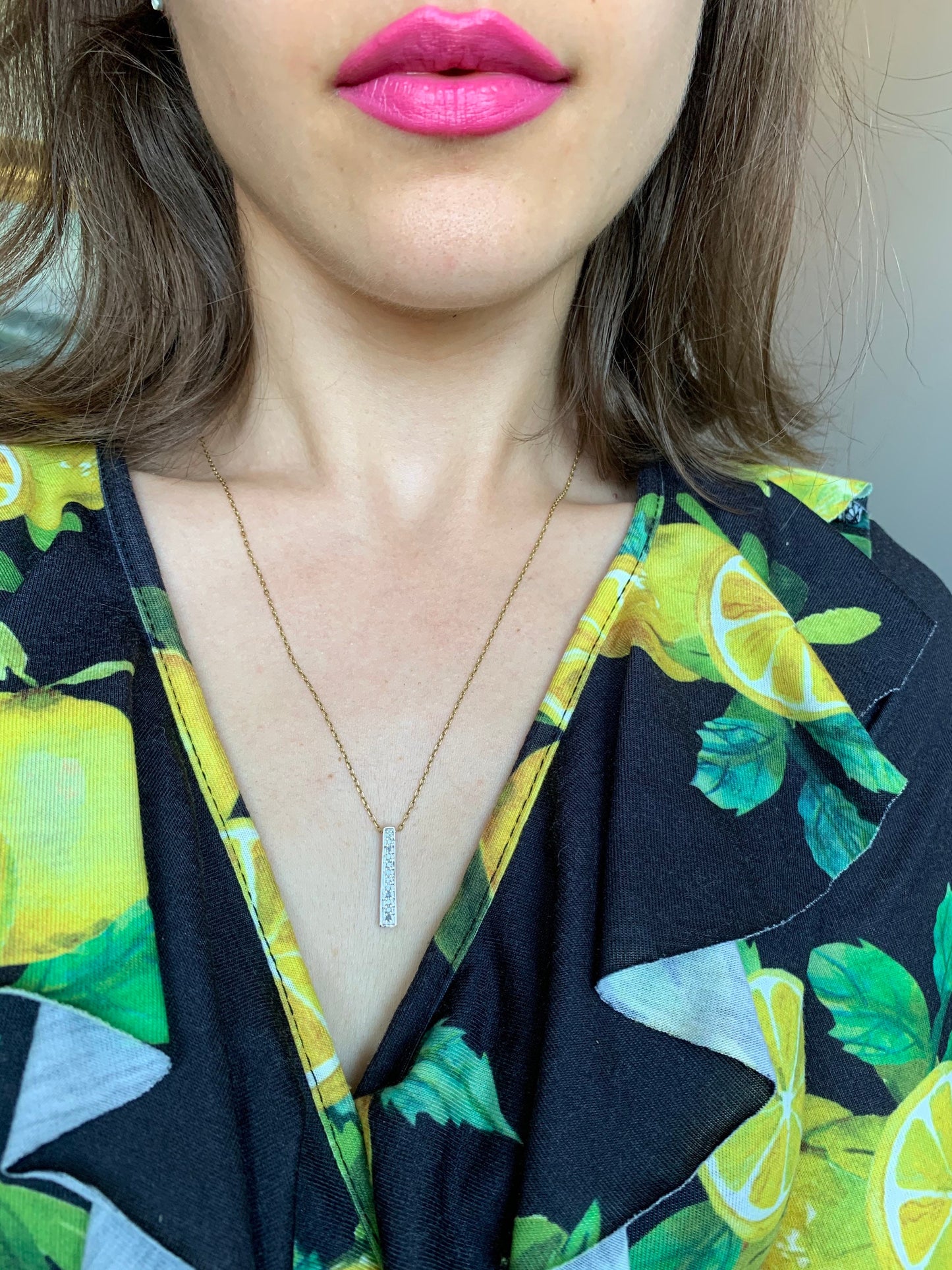 Colgante de barra de oro blanco de 9 quilates con diamantes vintage, regalo de cumpleaños de aniversario nupcial de compromiso para ella