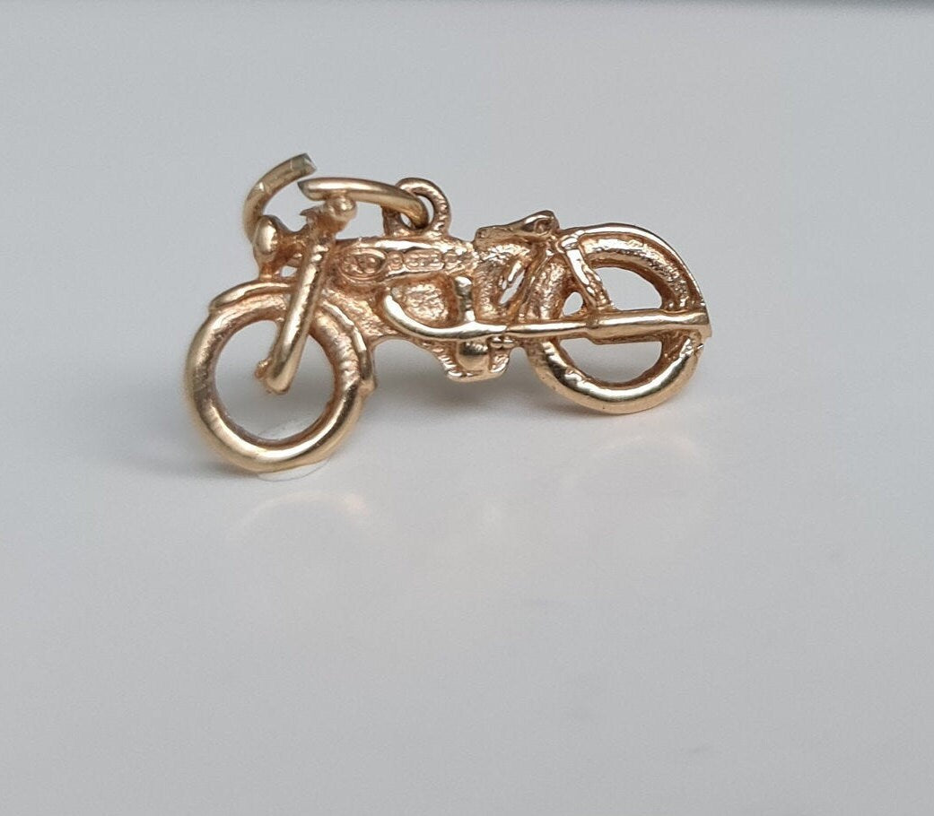 9ct Golf Motorcycle Bike Charm Pendant (Harley Davidson style)