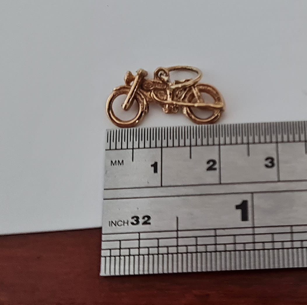 9ct Golf Motorcycle Bike Charm Pendant (Harley Davidson style)