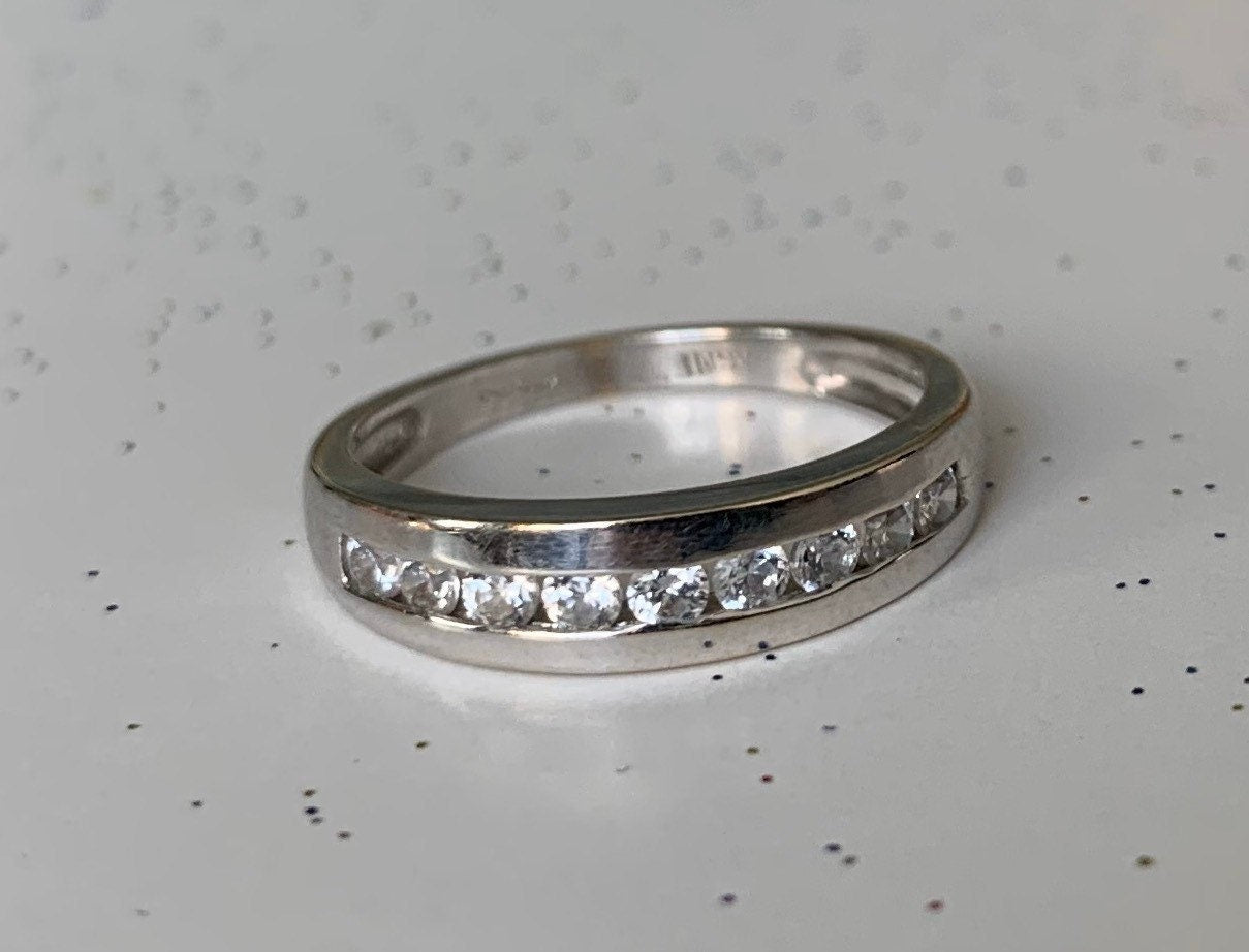 Anillo de media eternidad / alianza de boda de oro blanco de 18 k y diamantes, anillo de compromiso, anillo de aniversario, regalo de cumpleaños para ella, tamaño Reino Unido J/US4 3/4