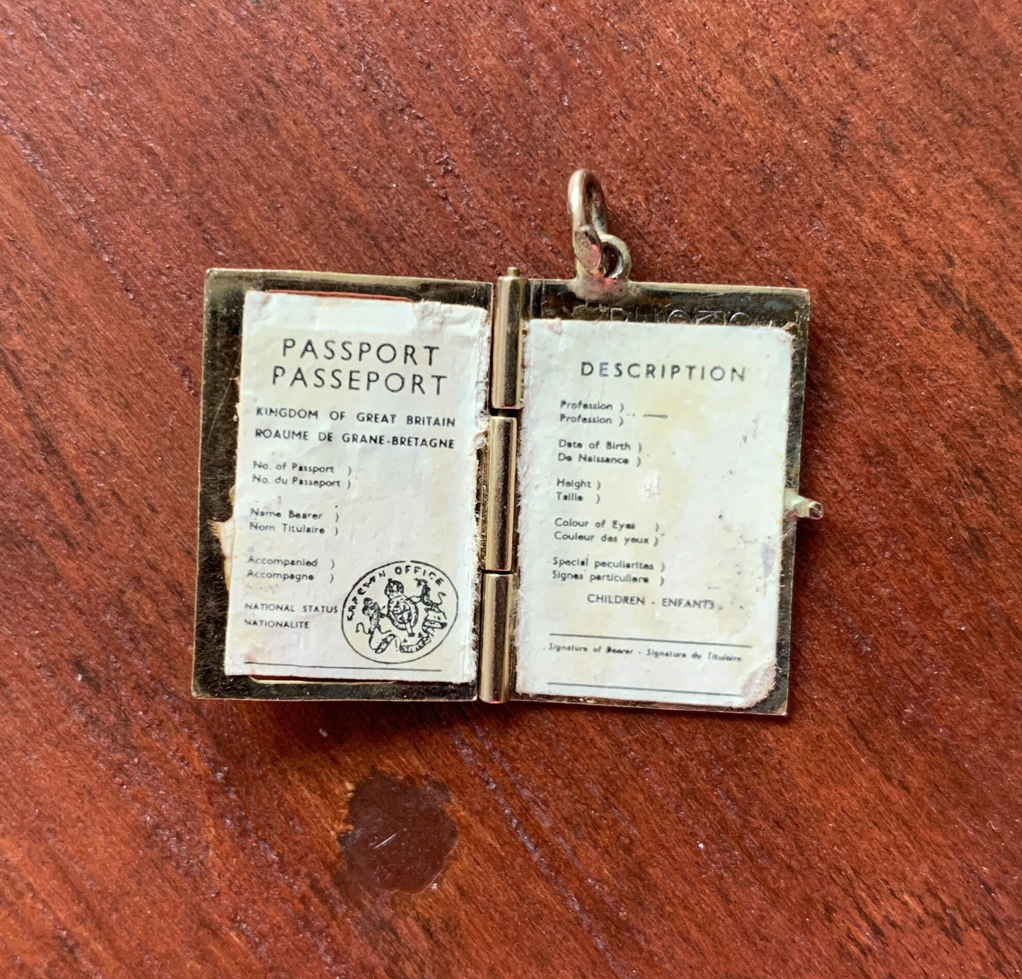 Vintage 9ct Gold Opening British Passport Charm or Pendant