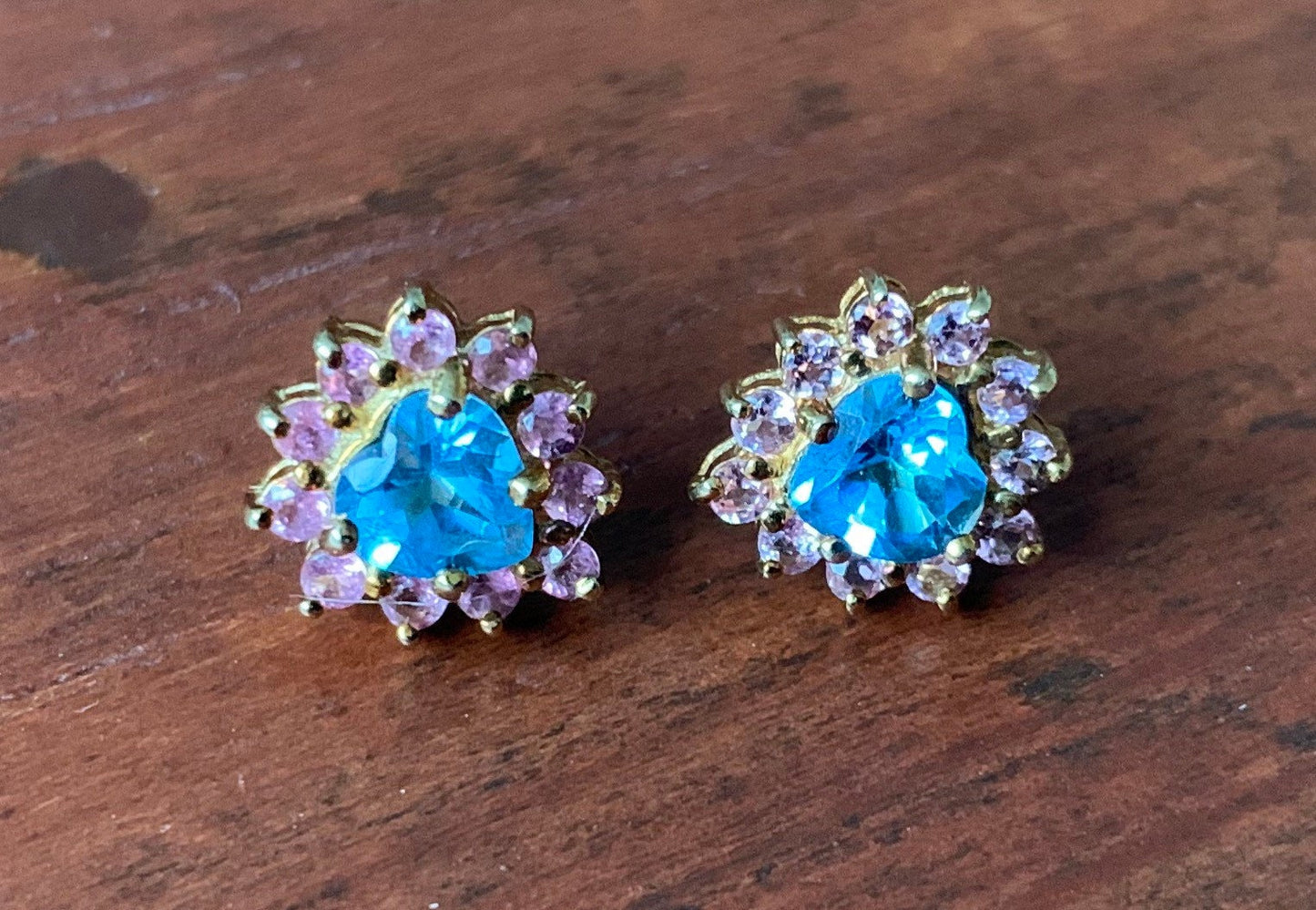 Pendientes vintage de oro de 9 k con topacio azul londinense y turmalina rosa