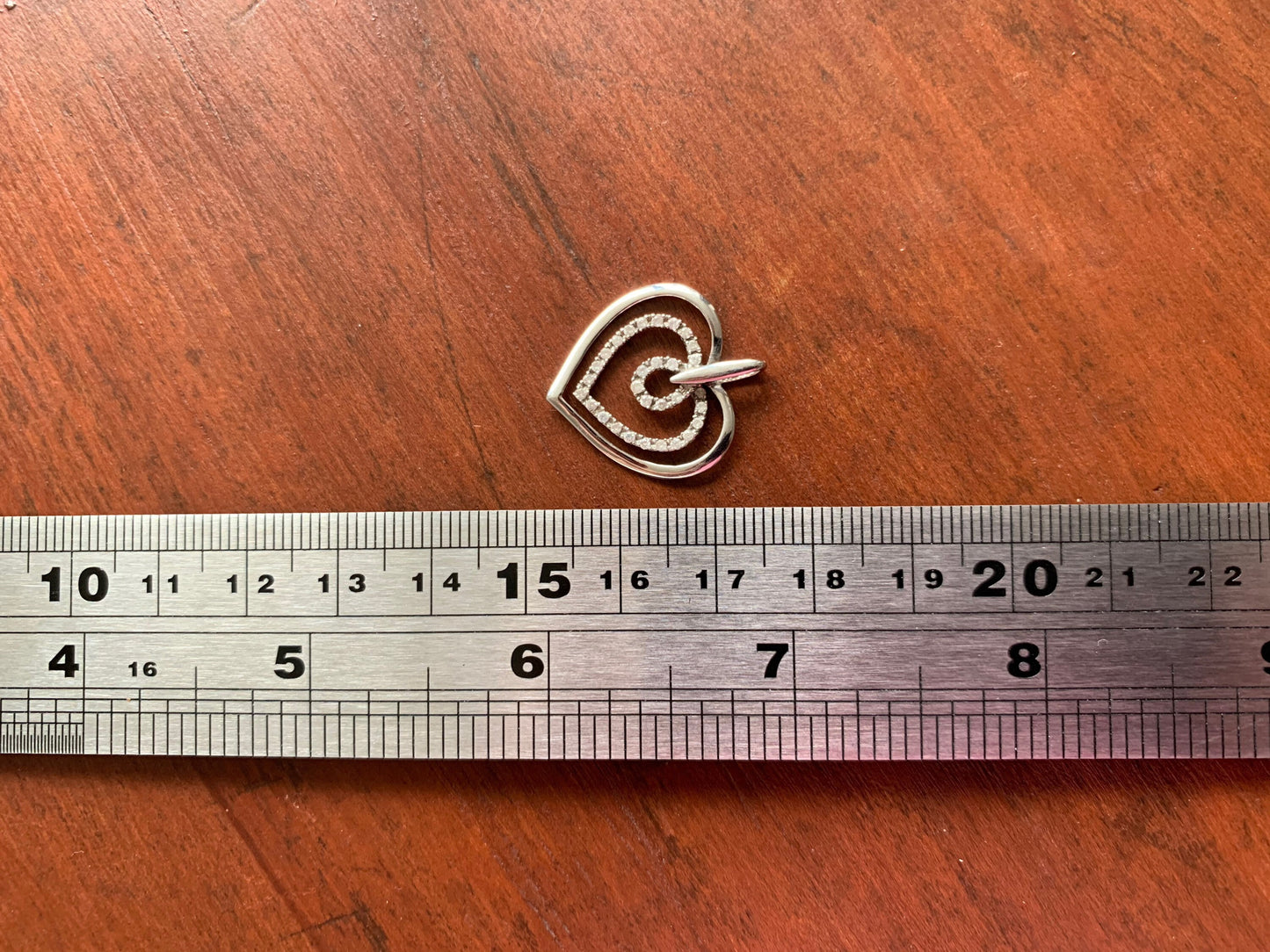 Colgante vintage de oro blanco de 9 quilates con diamantes de 0,25 quilates