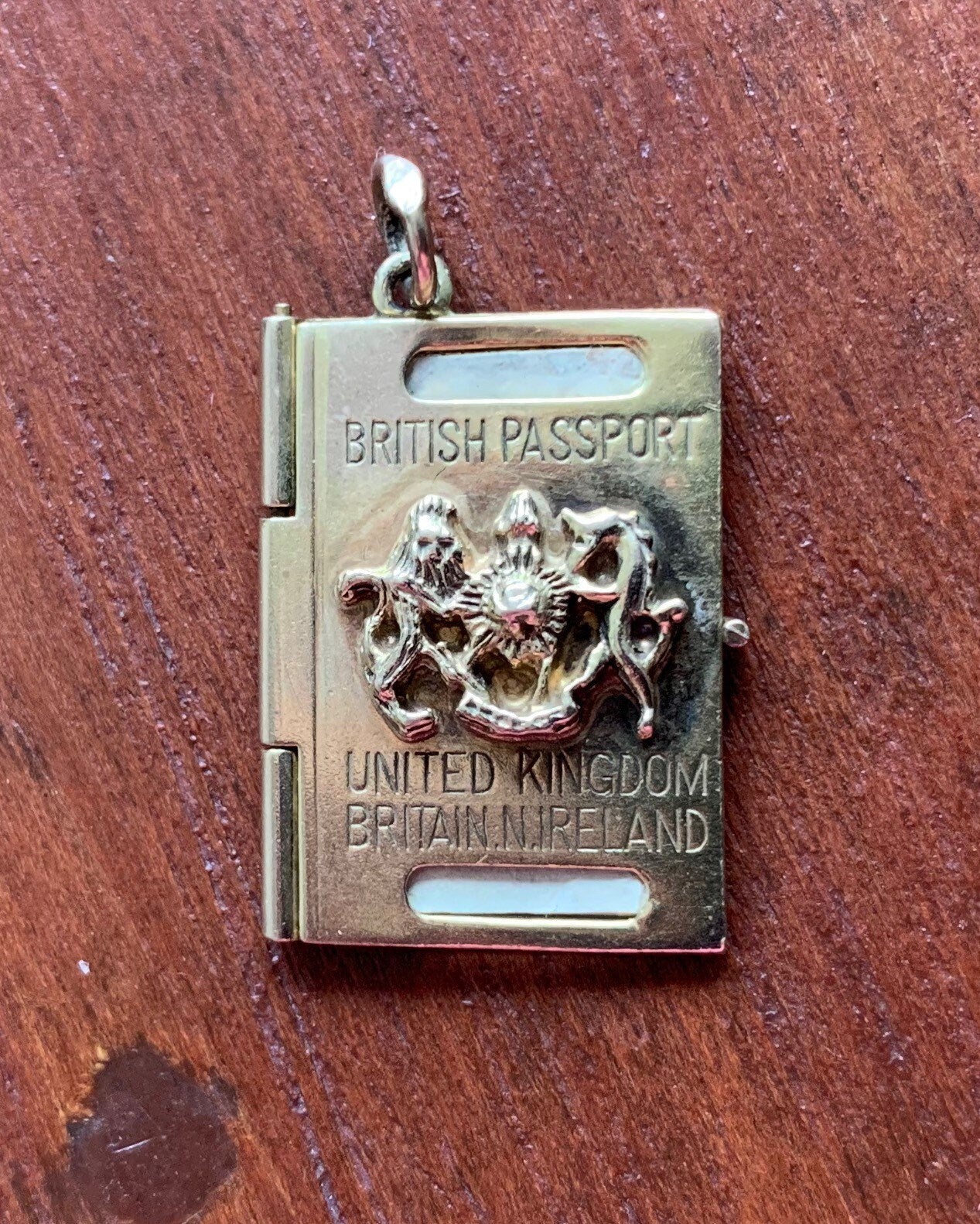 Vintage 9ct Gold Opening British Passport Charm or Pendant