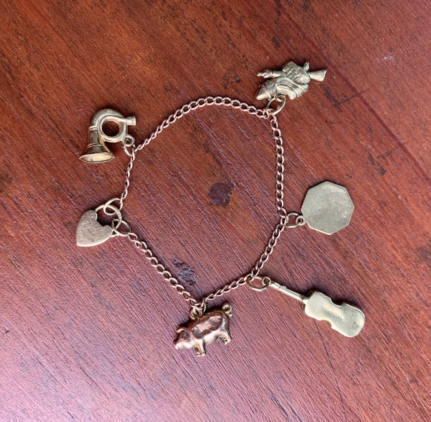 خمر 9ct الذهب خمسة قفل سحر الطفل سوار