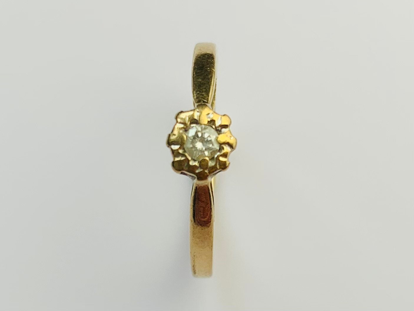 Vintage 0.06ct Diamond Solitaire 9ct Yellow Gold Ring, Size UK R, US 8 1/2