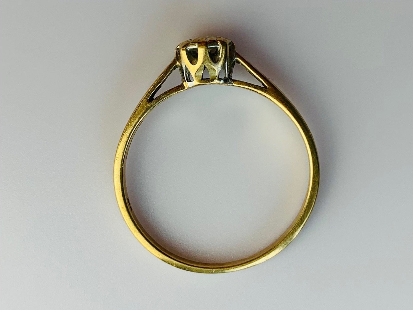 Vintage 0.06ct Diamond Solitaire 9ct Yellow Gold Ring, Size UK R, US 8 1/2