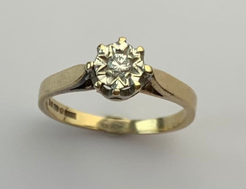Vintage Solitaire Diamond Ring set in 9ct Yellow Gold, Size UK J, UK 4 3/4