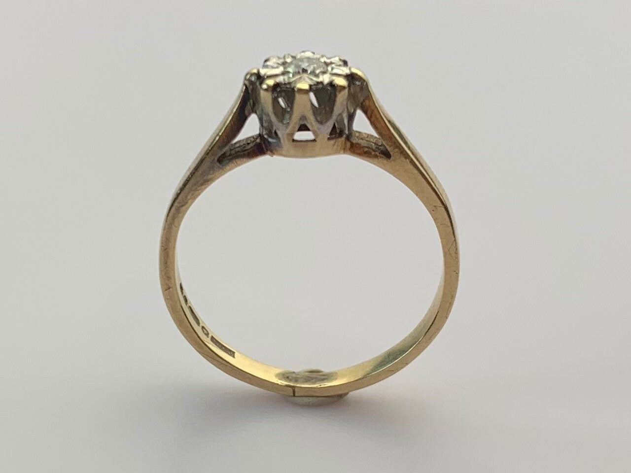 Vintage Solitaire Diamond Ring set in 9ct Yellow Gold, Size UK J, UK 4 3/4