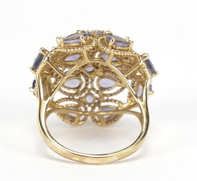 Vintage 3.58ct Tanzanite set in 9ct Yellow Gold Ring, Size UK O 1/2, US 7 1/2