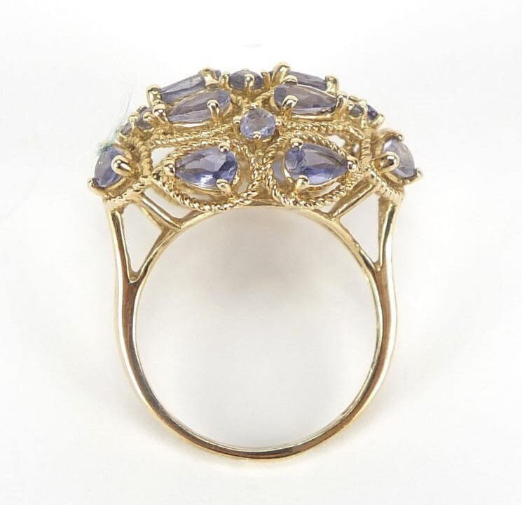 Vintage 3.58ct Tanzanite set in 9ct Yellow Gold Ring, Size UK O 1/2, US 7 1/2