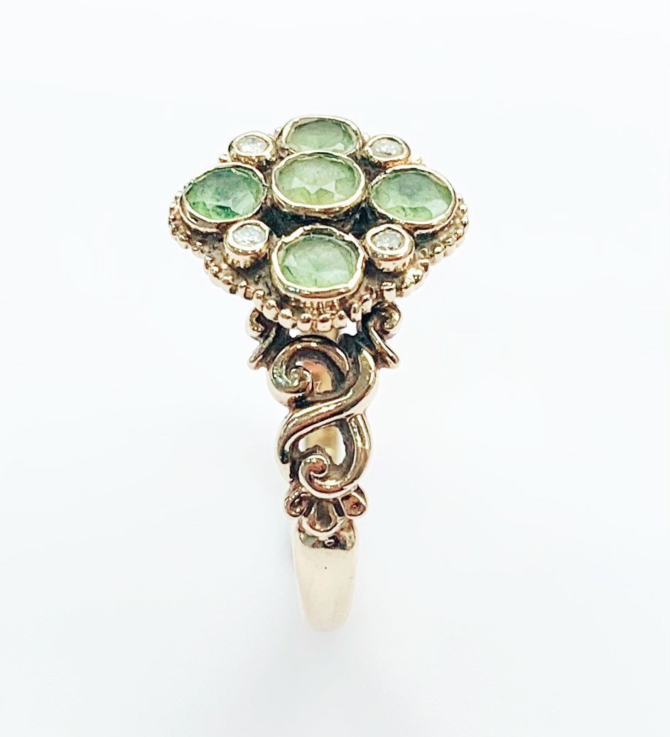 Vintage est. 1ct Round Cut Peridot and Diamond 9ct Gold Ring, Size UK P 1/2, US 8