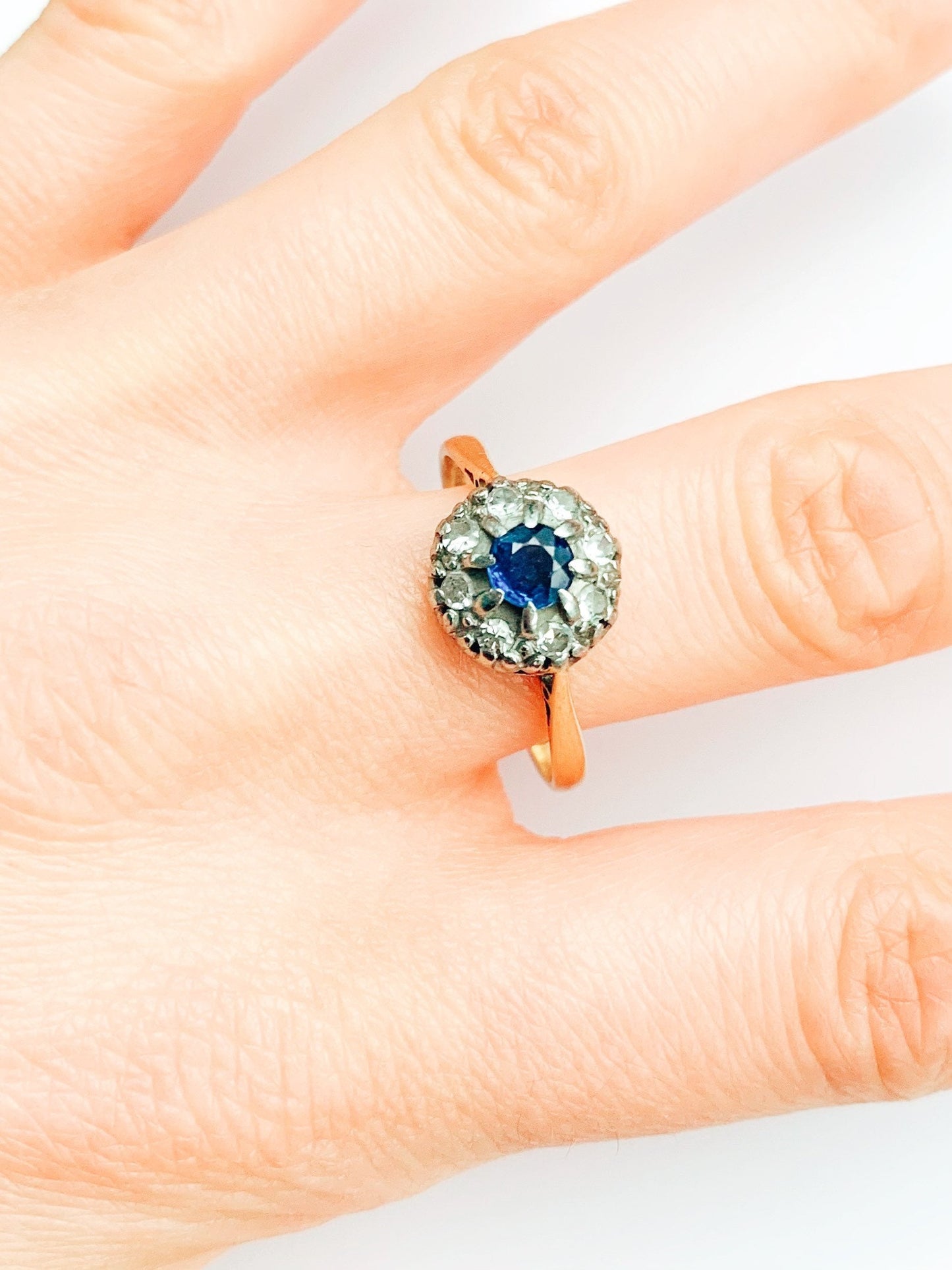 Anillo antiguo de oro de 18 quilates con zafiro y diamantes de 0,45 ct, Reino Unido U, EE. UU. 10