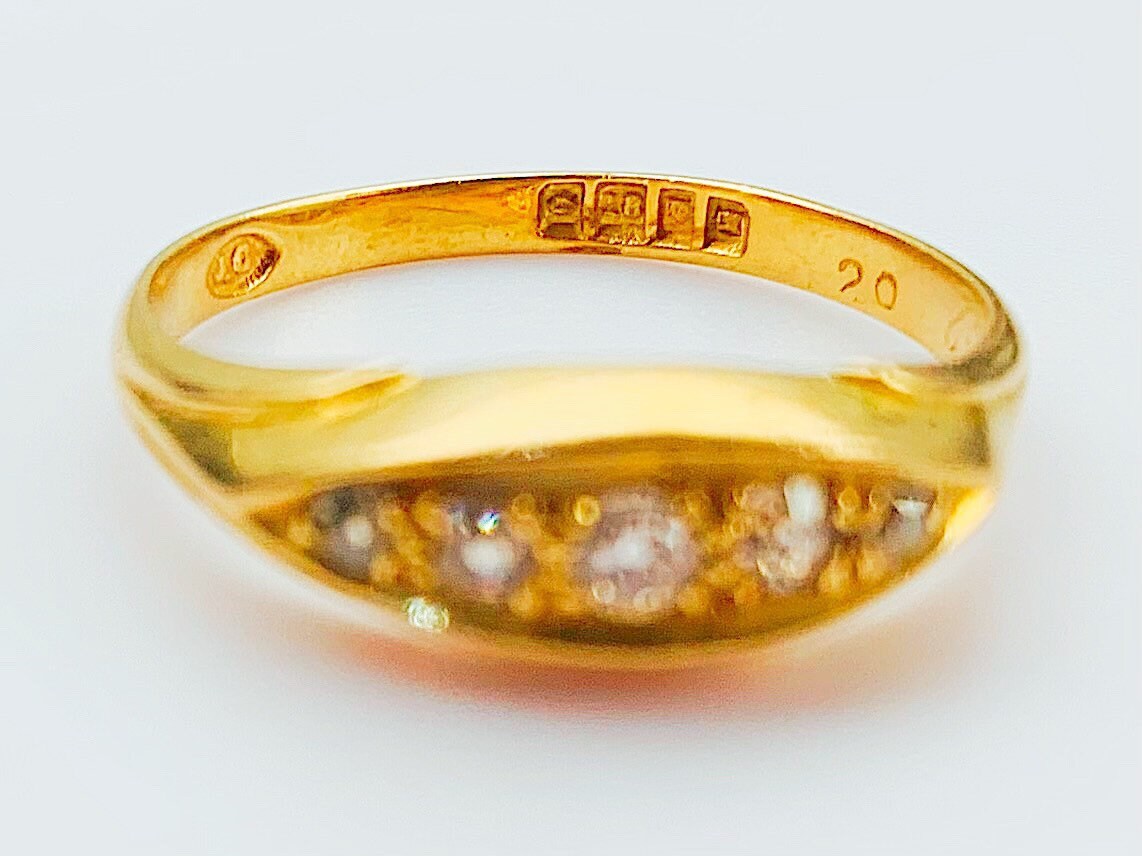 Vintage Diamond Ring set in 18ct Yellow Gold, Size UK O 1/2, US 7 1/2