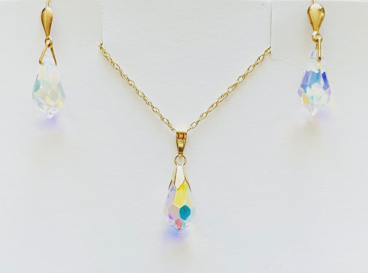 Vintage 9ct Yellow Gold Aurora Borealis Crystal Drop Earrings & Pendant on a 9ct Gold Necklace