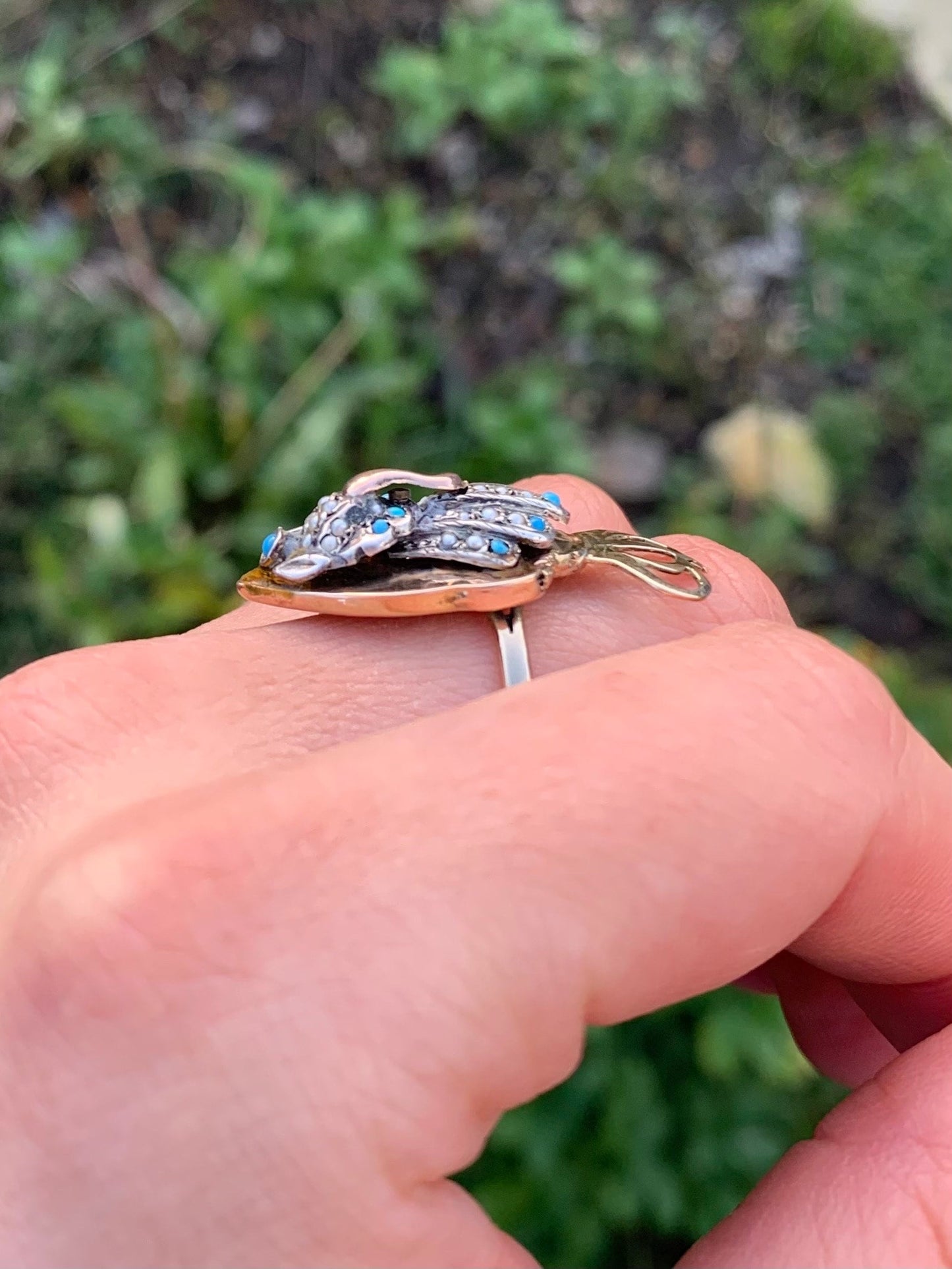 Anillo de declaración de pavo real turquesa y perla de semilla de oro antiguo de 10 qt, tamaño Reino Unido M 1/2, EE.UU. 6 1/2