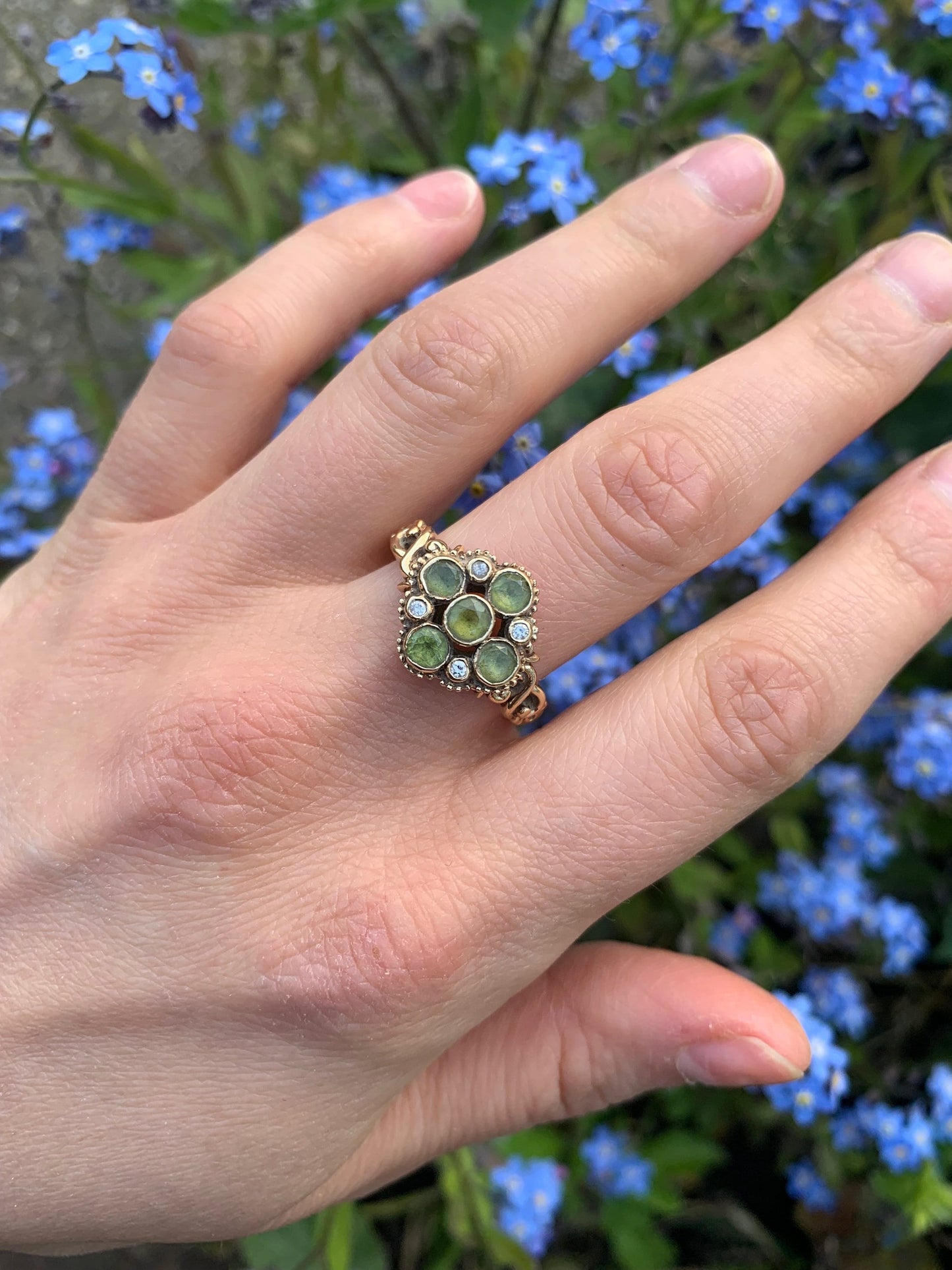 Vintage est. 1ct Round Cut Peridot and Diamond 9ct Gold Ring, Size UK P 1/2, US 8