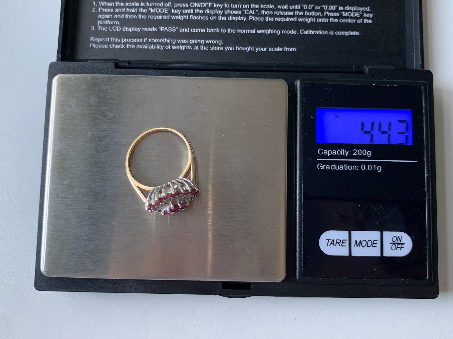Vintage 1.5ct Ruby & Diamond Cluster Ring set in 9ct Gold, Size UK R