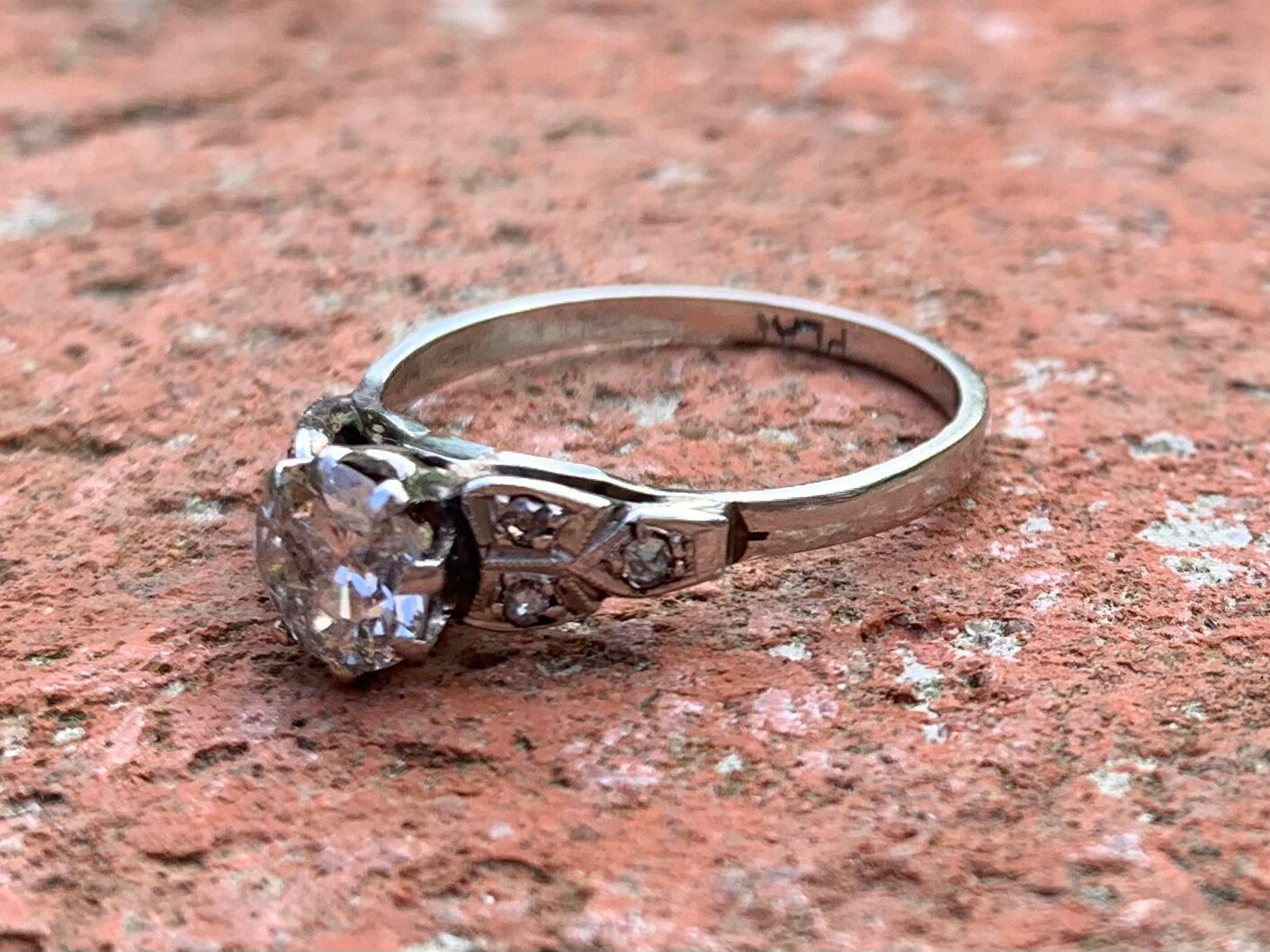 Anillo de platino con diamantes de 1 quilate, talla UK O, EE. UU. 7 1/4