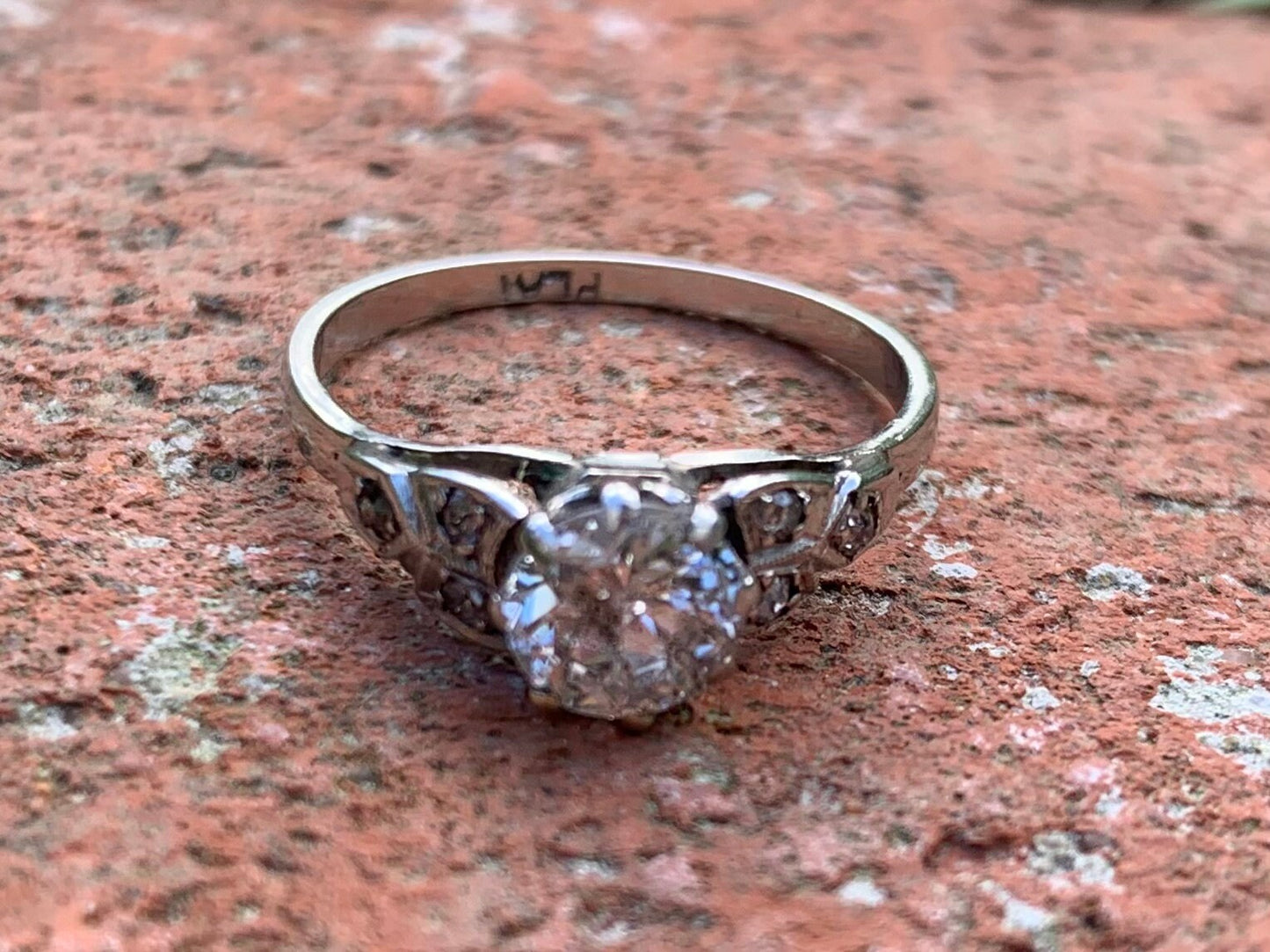 Anillo de platino con diamantes de 1 quilate, talla UK O, EE. UU. 7 1/4