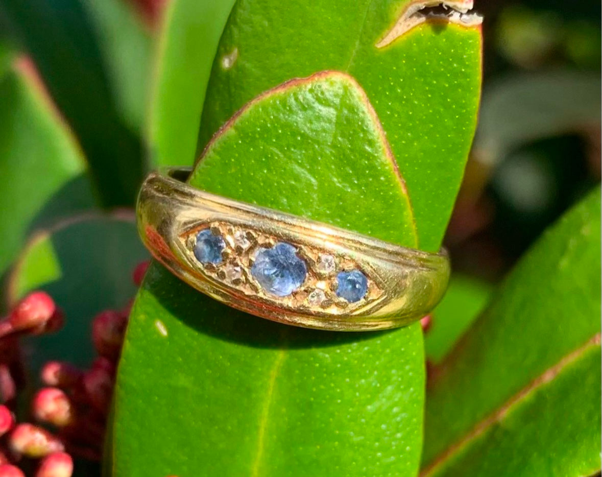 Vintage Sapphire 18ct Yellow Gold Ring