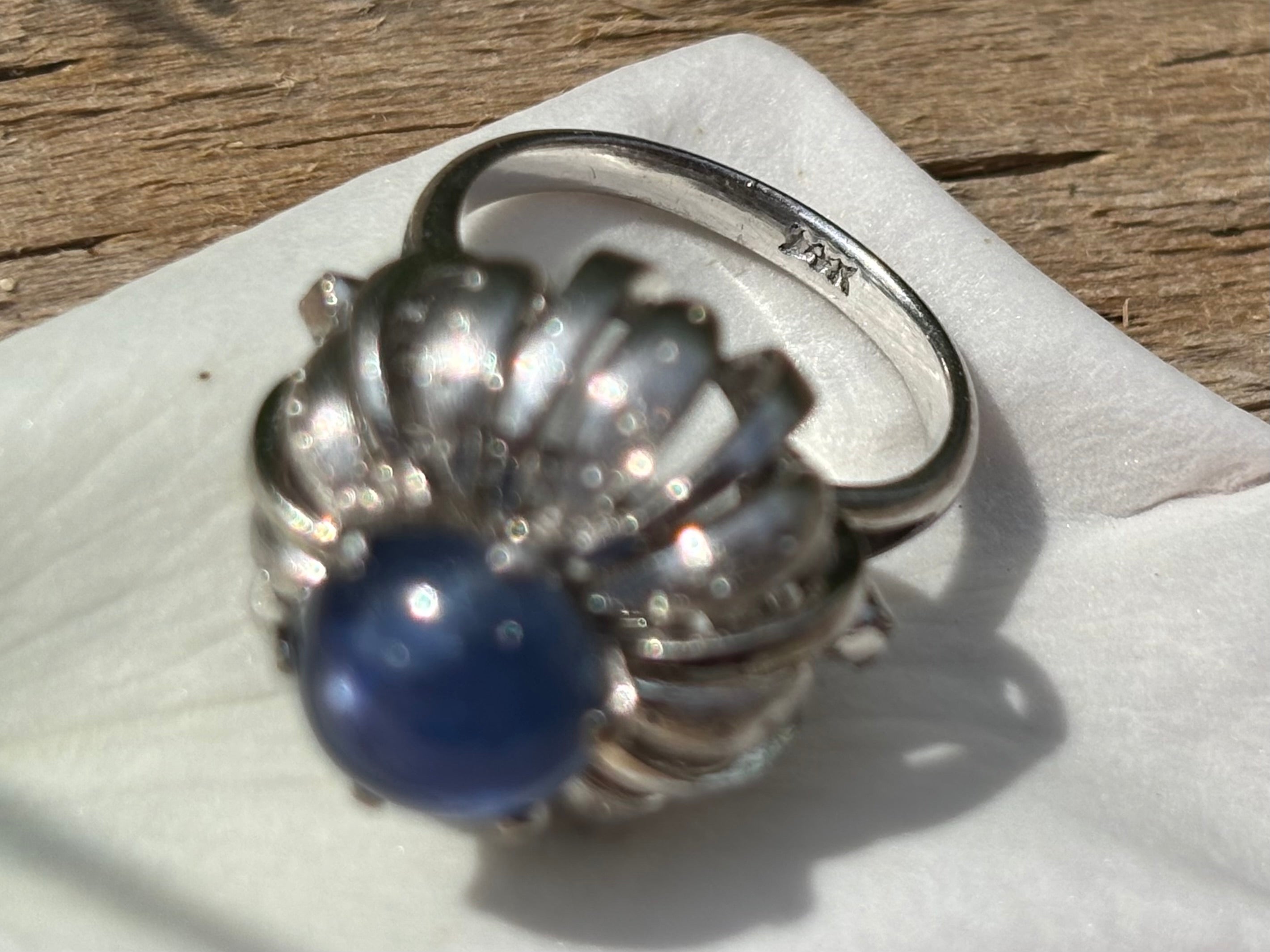 Pre-loved 3.44ct Cabochon Star Sapphire 14ct White Gold Ring