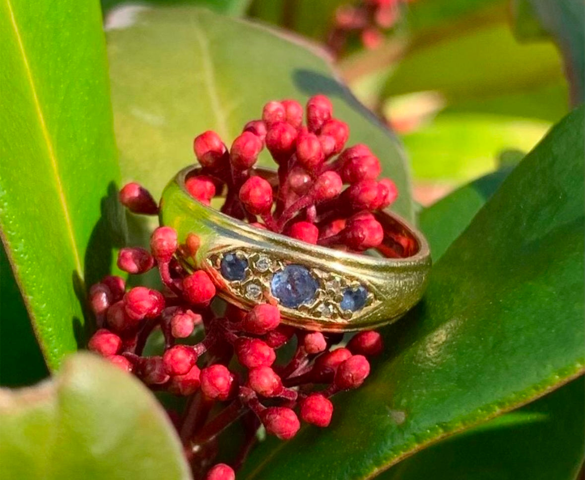 Vintage Sapphire 18ct Yellow Gold Ring