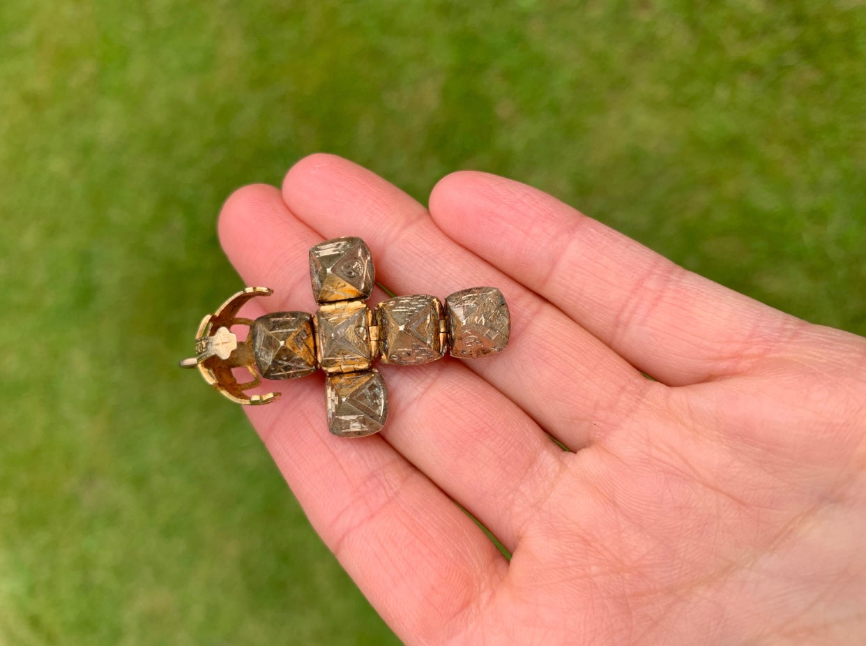 Vintage/Antique 9ct & Silver Masonic Ball Pendant