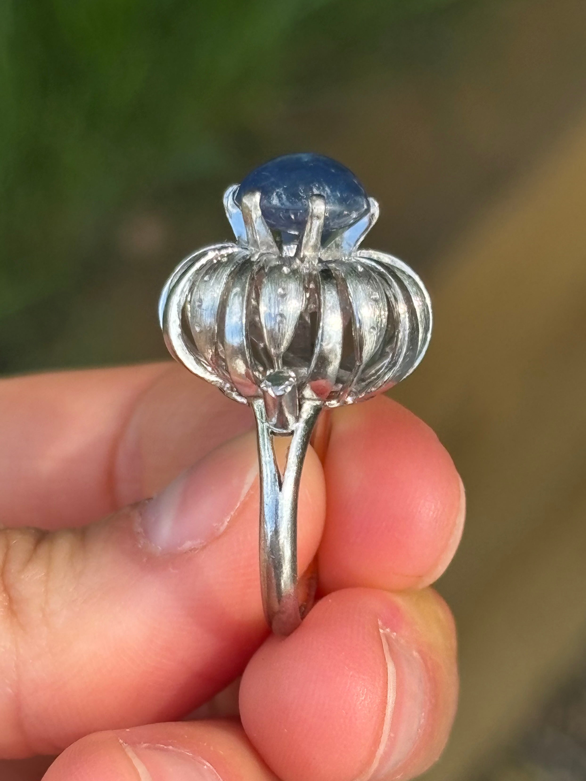 Pre-loved 3.44ct Cabochon Star Sapphire 14ct White Gold Ring