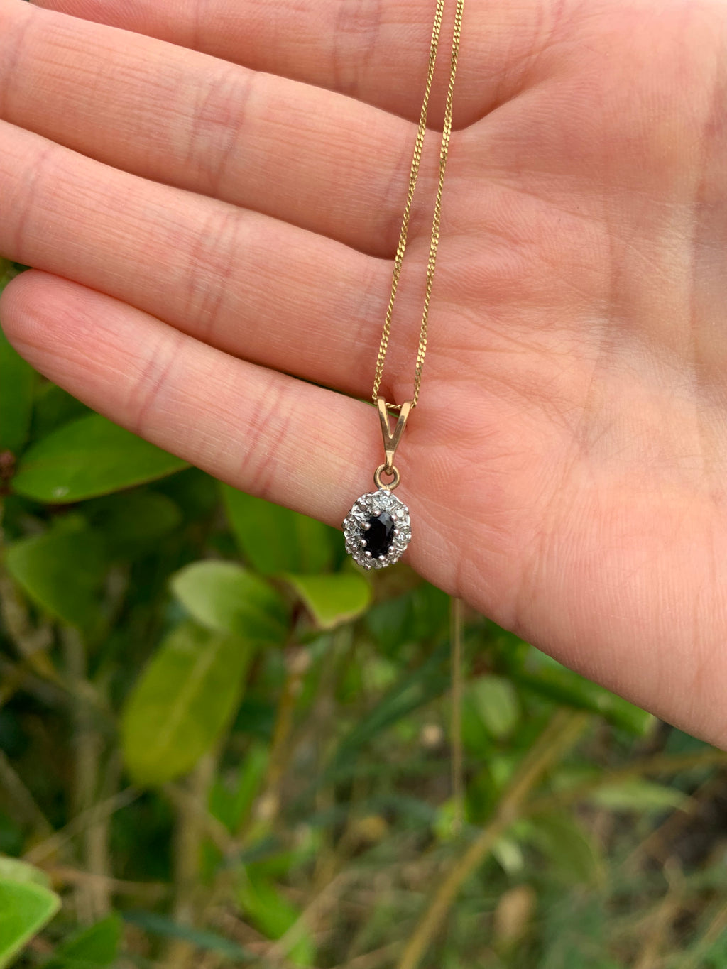 Beautiful 9ct Gold Sapphire & Diamond Cluster Pendant and Chain