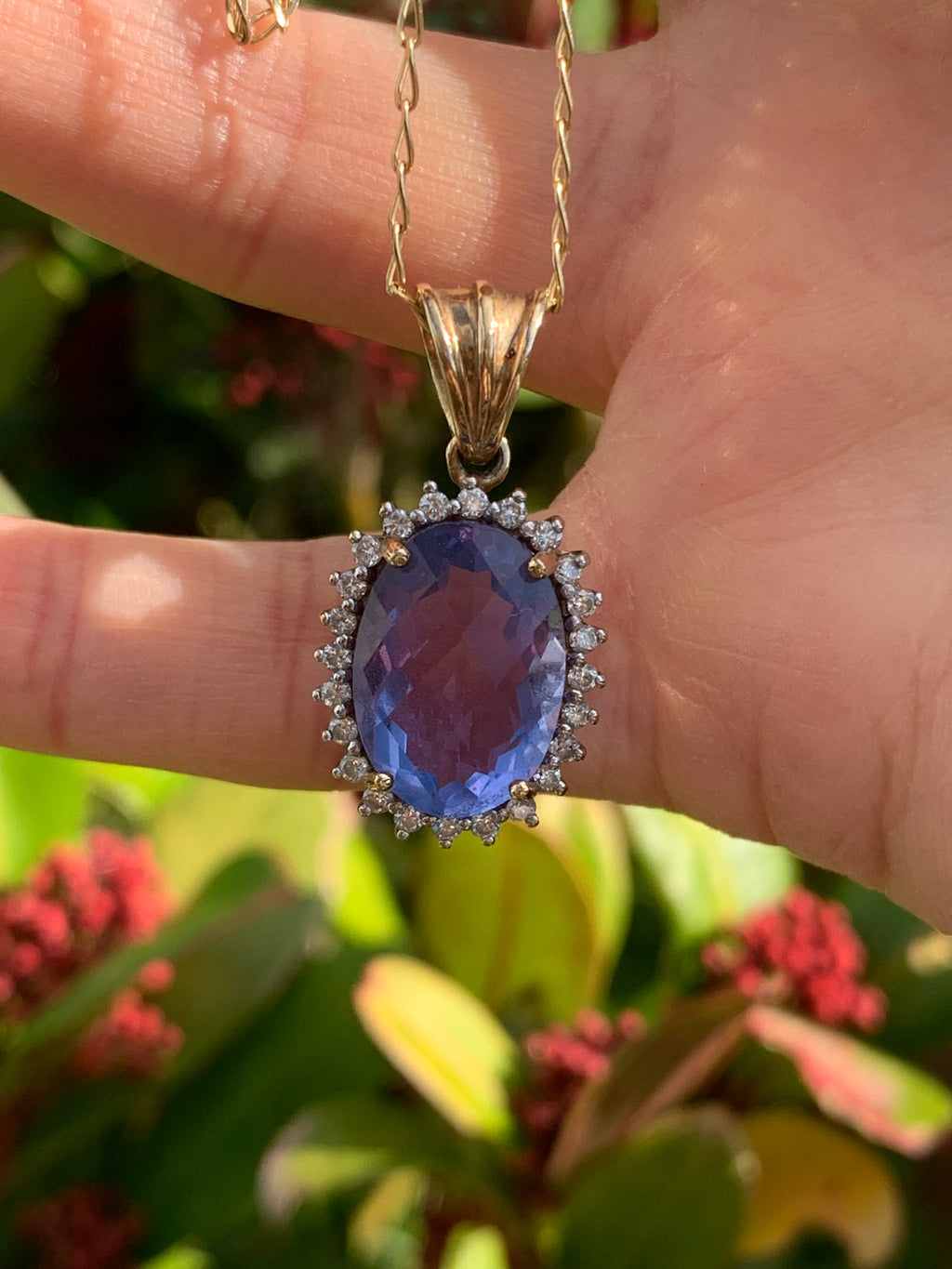 Vintage 9ct Gold Diamond & Chequer Cut Colour Change Flourite Pendant on a 14ct Gold Chain