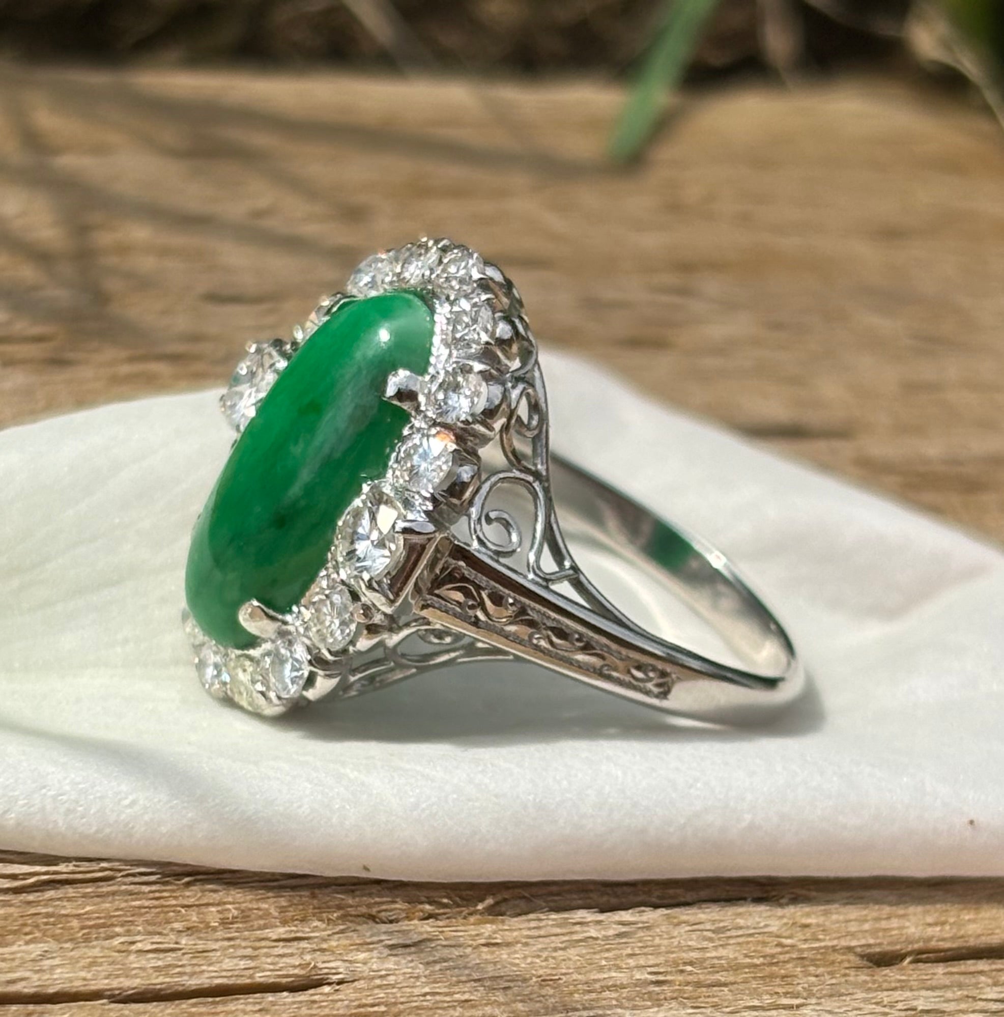 Pre-loved 1ct Diamond & 10ct Jade set in 14ct White Gold Ring