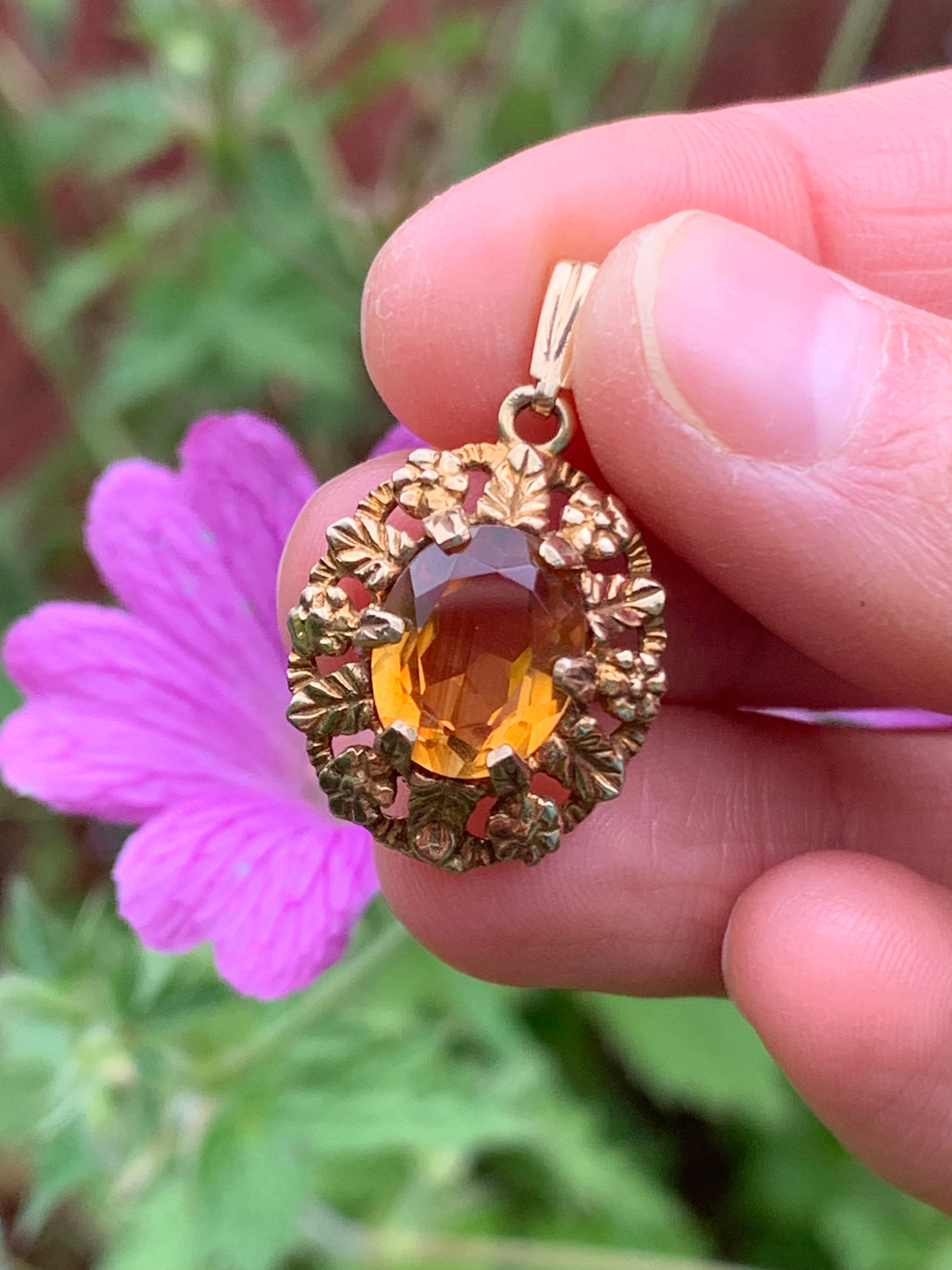 Rare Magnificent Extremely Intricate Quality Citrine set in 9ct Gold Pendant