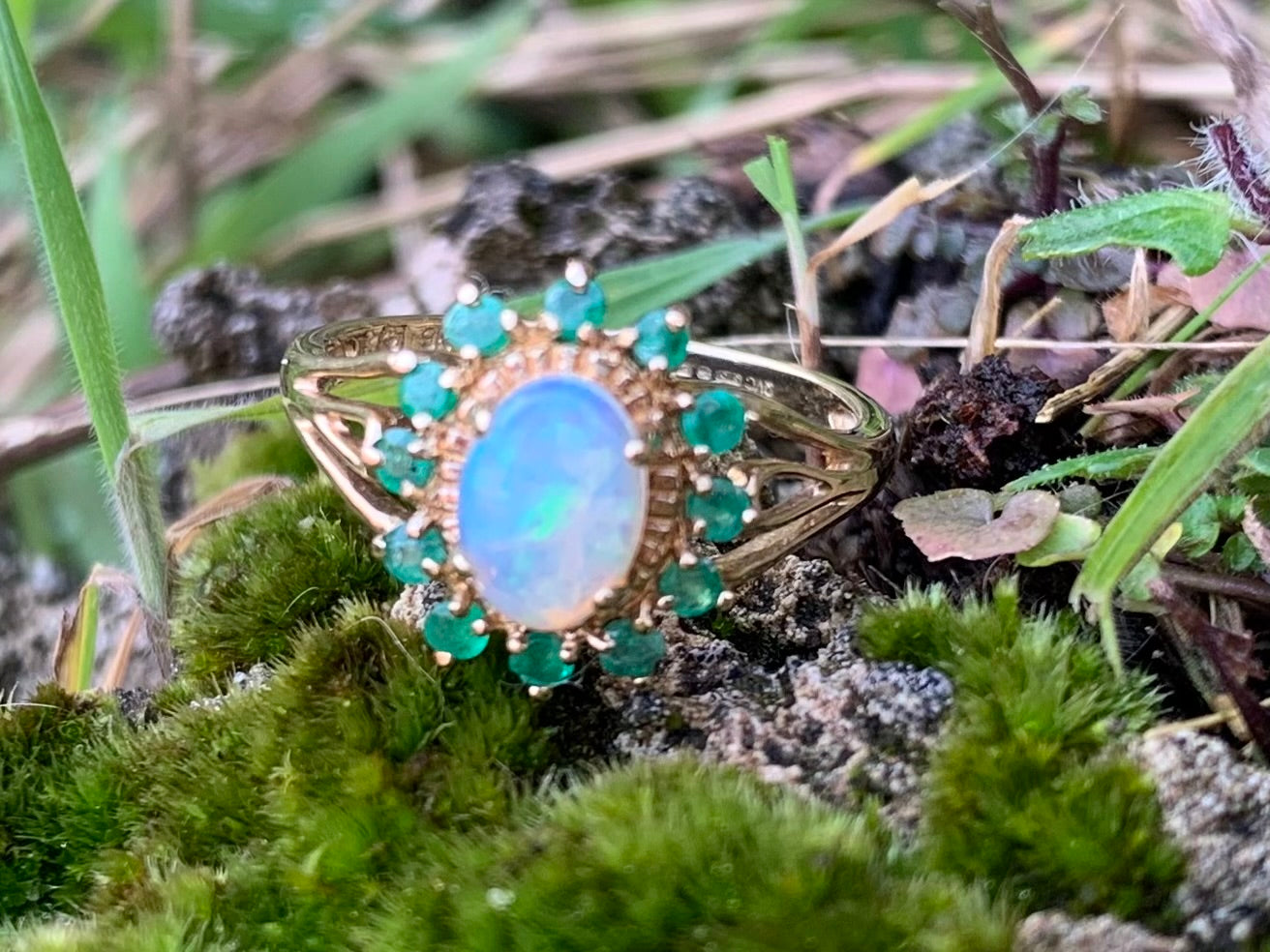 Classic Opal & Emerald 9ct Gold Cluster Ring