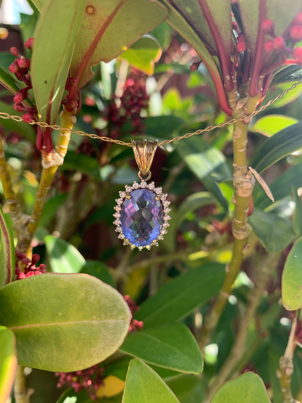 Vintage 9ct Gold Diamond & Chequer Cut Colour Change Flourite Pendant on a 14ct Gold Chain