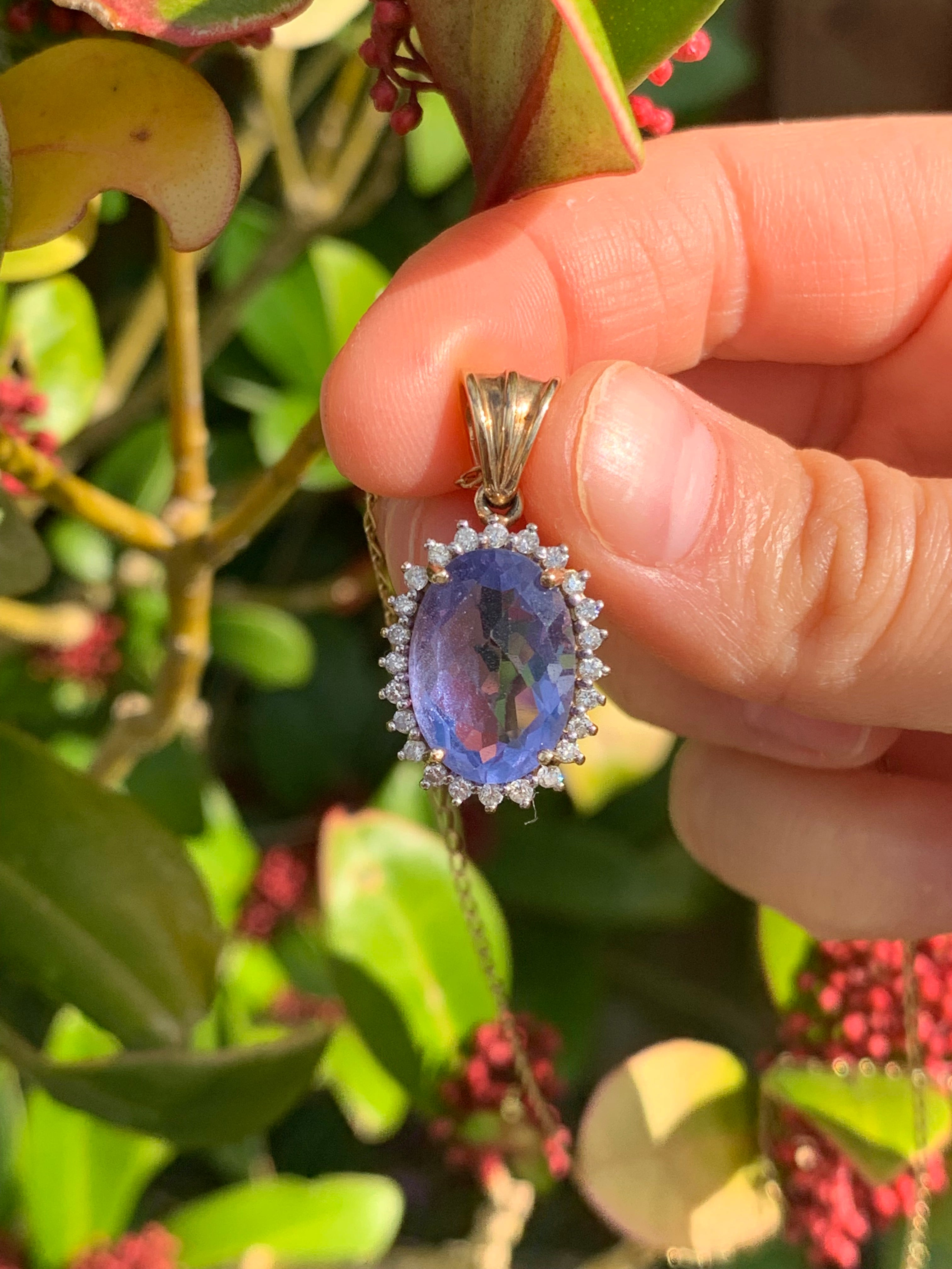 Vintage 9ct Gold Diamond & Chequer Cut Colour Change Flourite Pendant on a 14ct Gold Chain