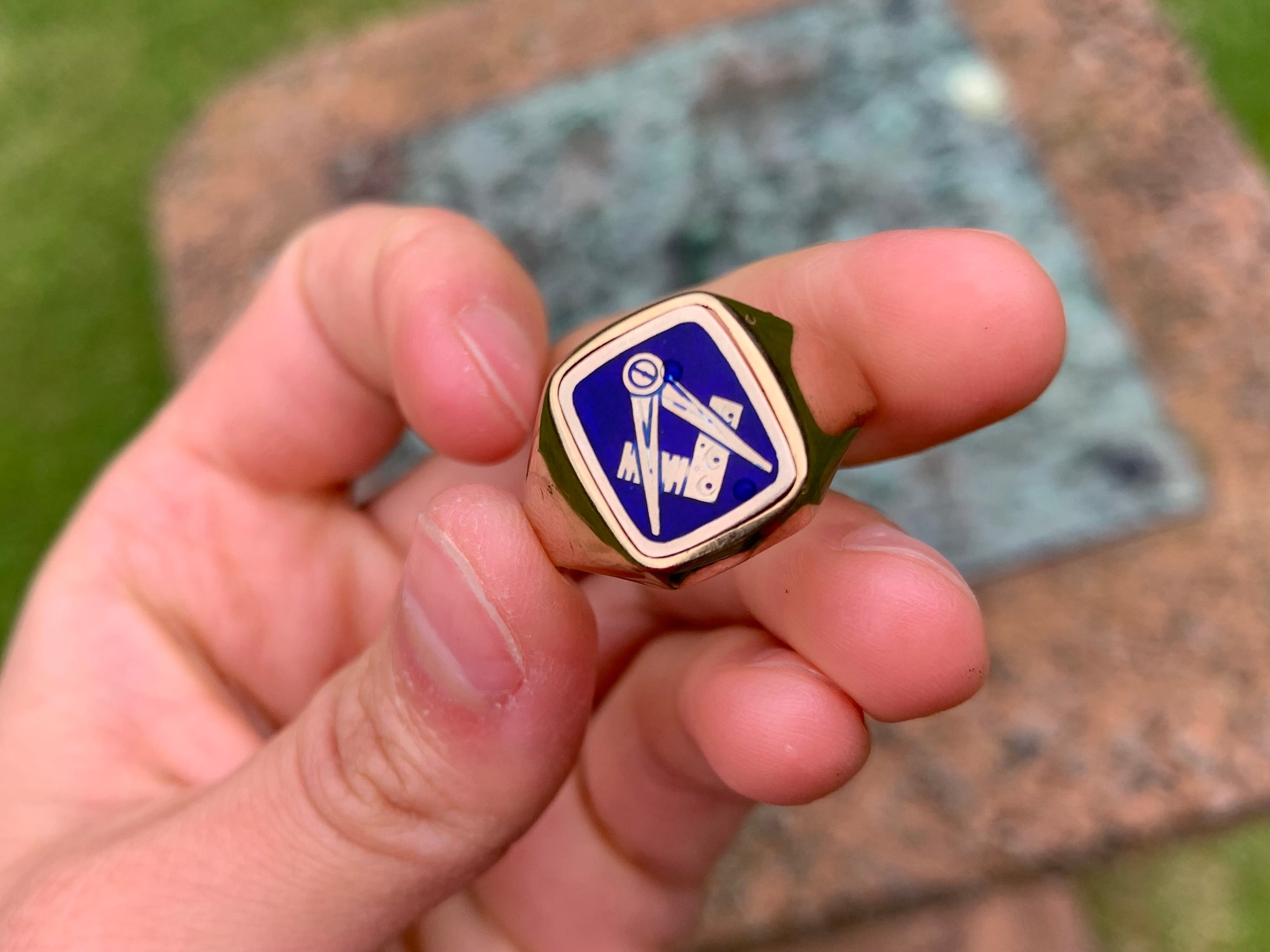 Pre-loved Masonic Swivel/Reversible Blue Enamel &9ct Gold Ring