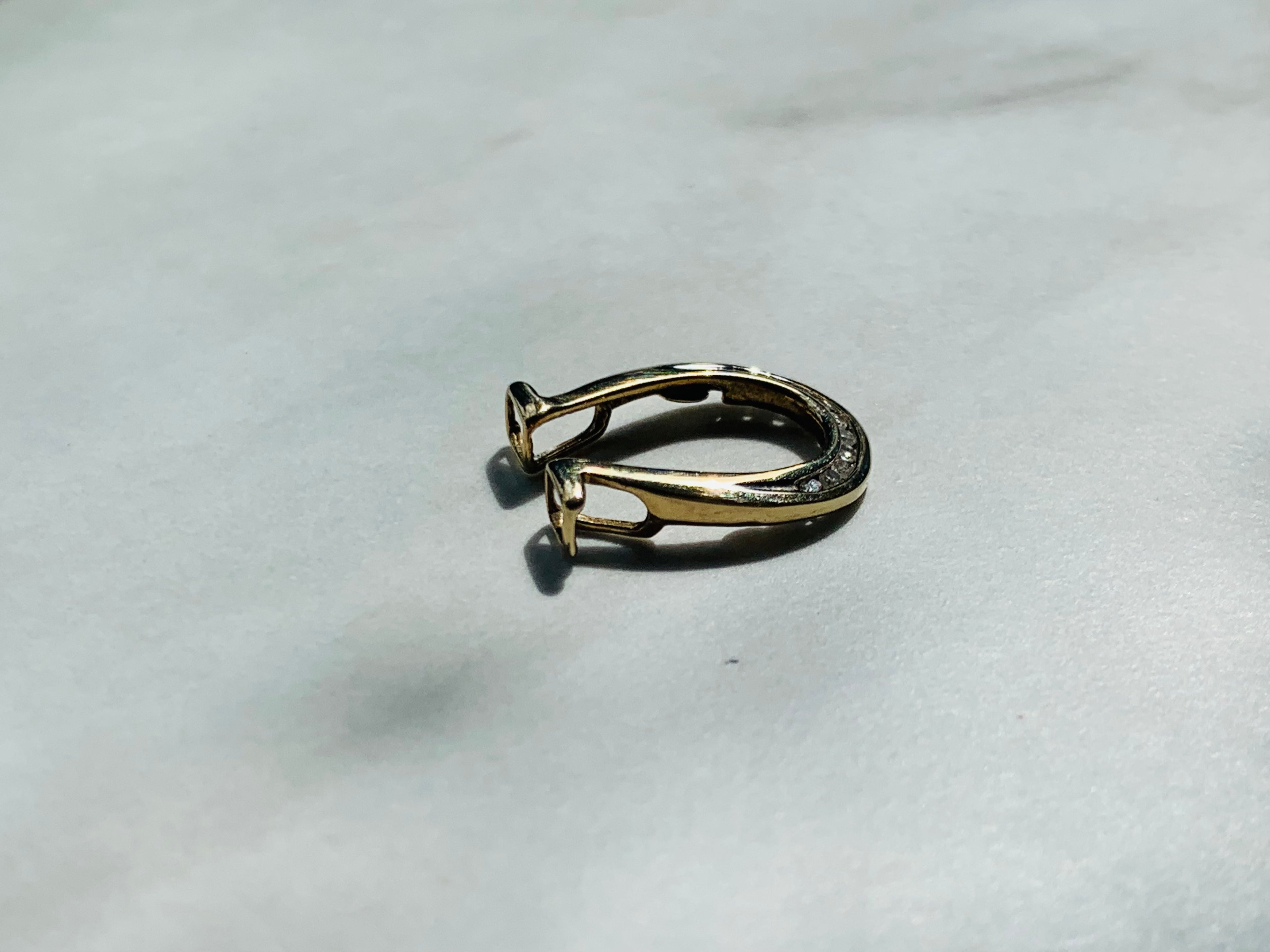 Pre-loved Diamond Solid 9ct Yellow Gold Lucky Horse Shoe Pendant & Chain